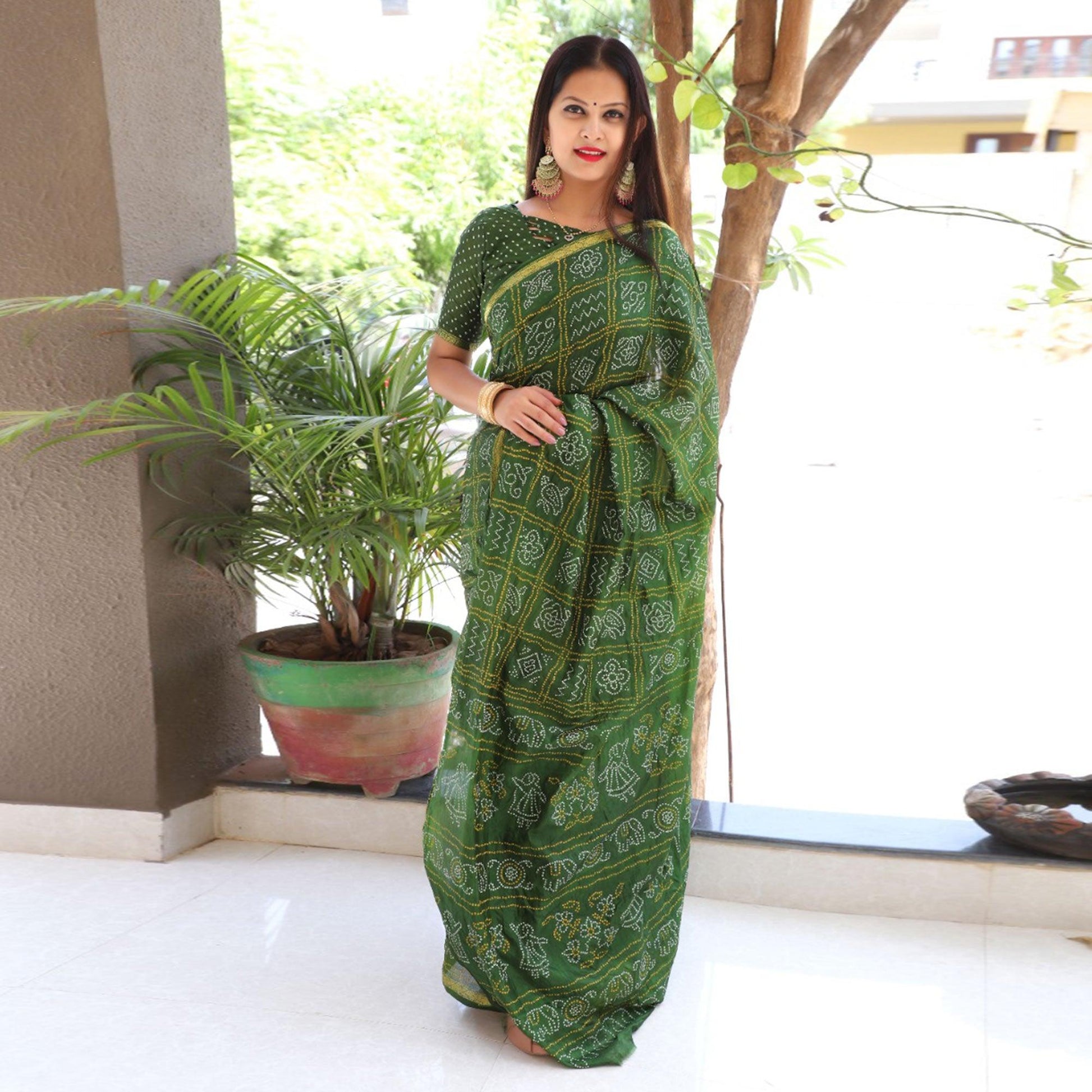 green-bandhani-printed-with-woven-border-tapetta-silk-saree