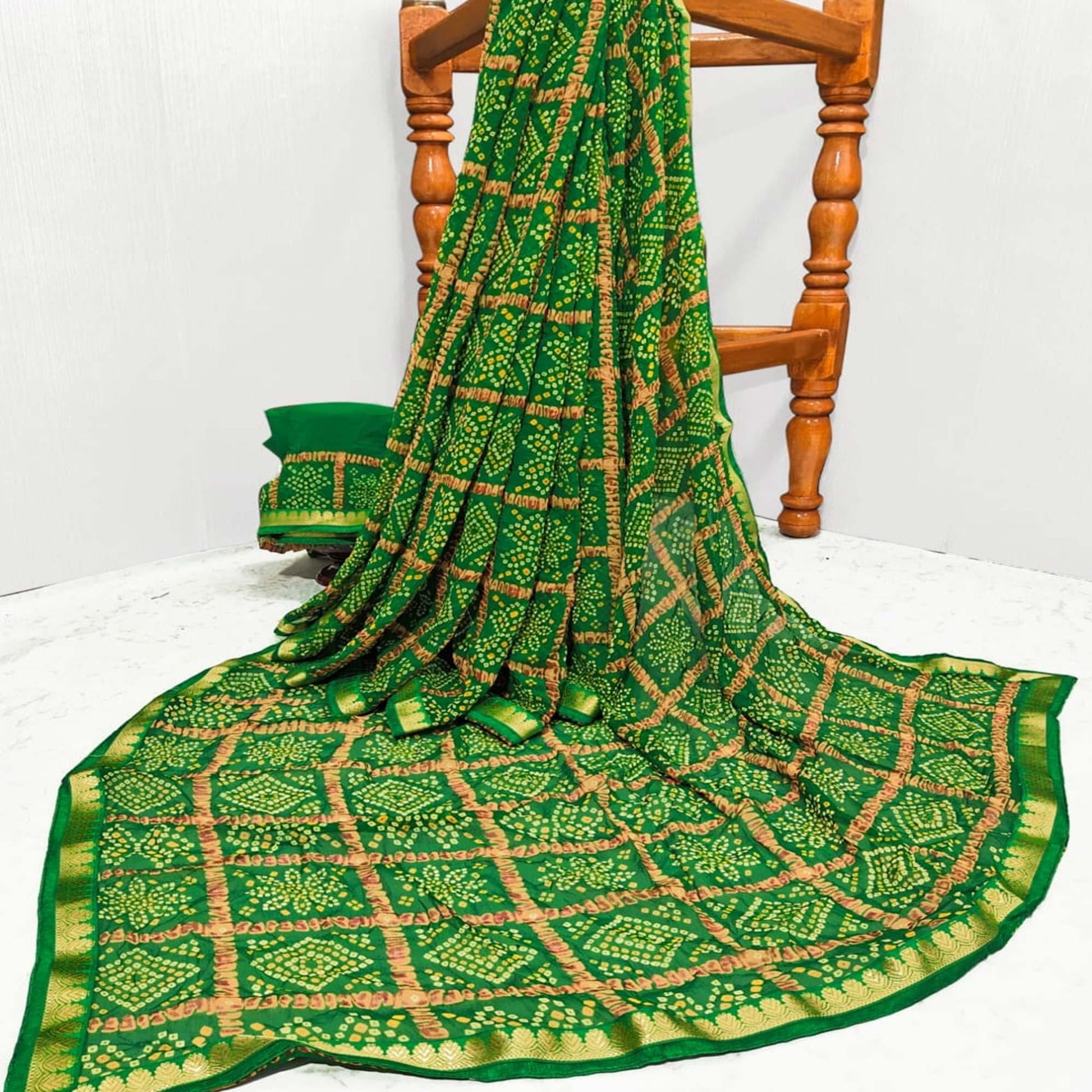 green-casual-wear-bandhani-printed-georgette-saree-with-designer-border-105723
