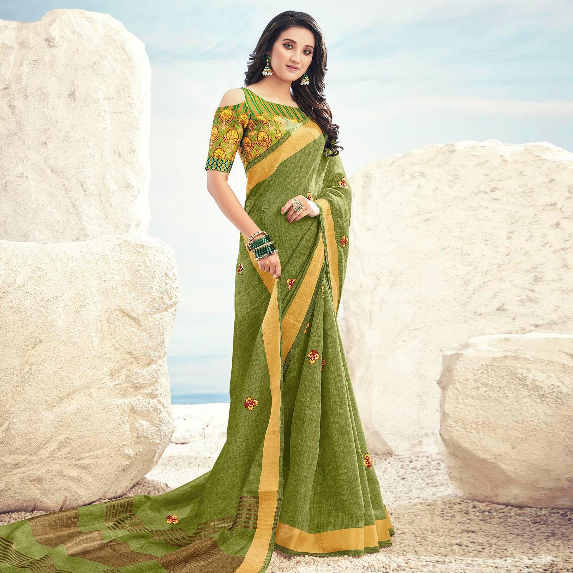 green-casual-wear-embroidered-zari-pallu-linen-cotton-saree-111923