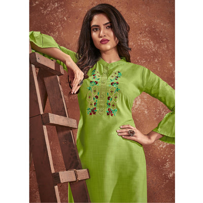 green-casual-wear-embroidered-cotton-kurti-140284