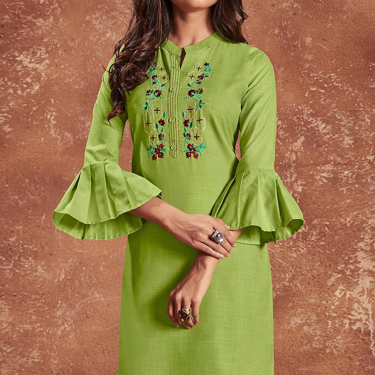 green-casual-wear-embroidered-cotton-kurti-140284
