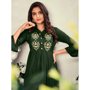 green-casual-wear-embroidered-rayon-maternity-kurti-140333