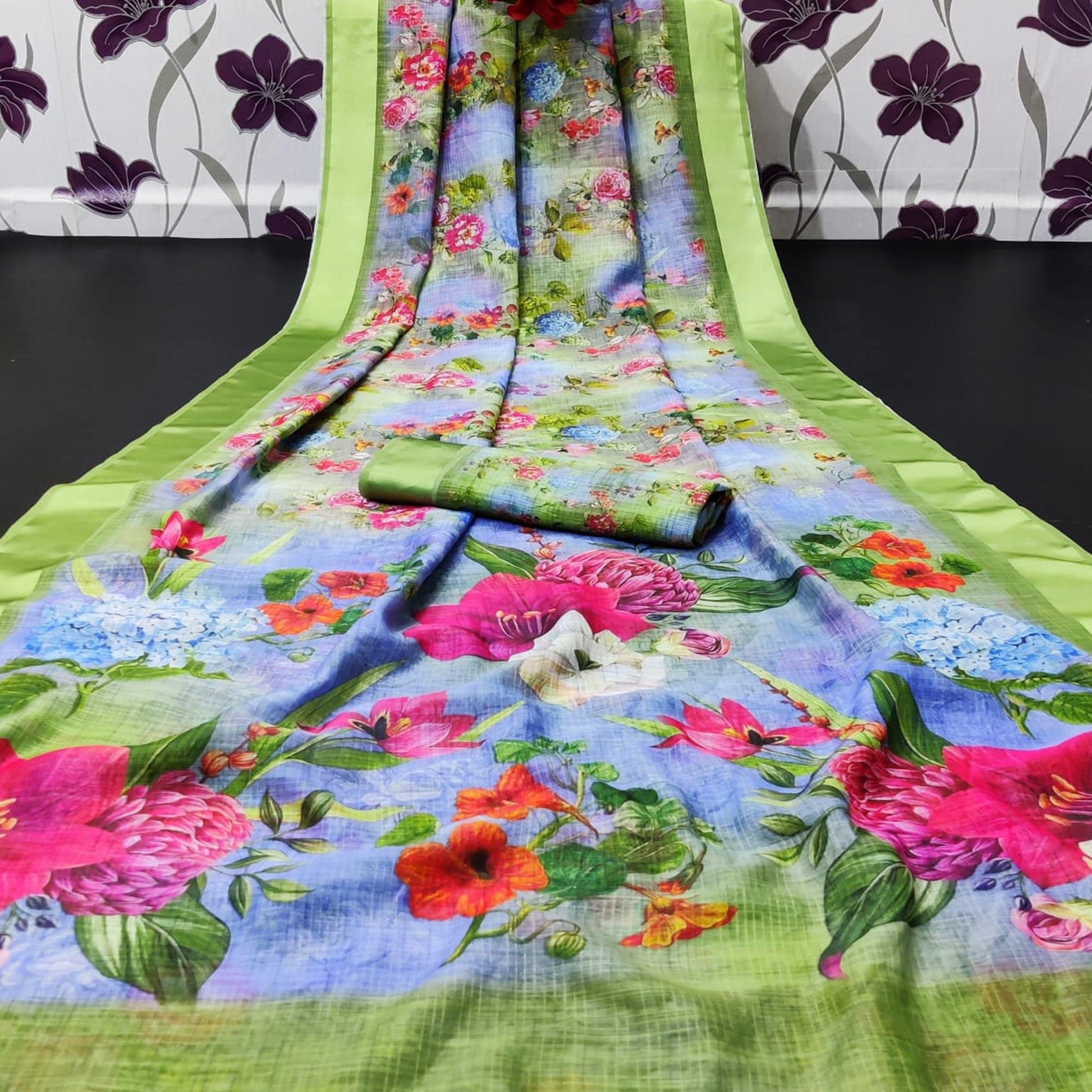 green-casual-wear-floral-digital-printed-linen-saree-with-satin-border-114820
