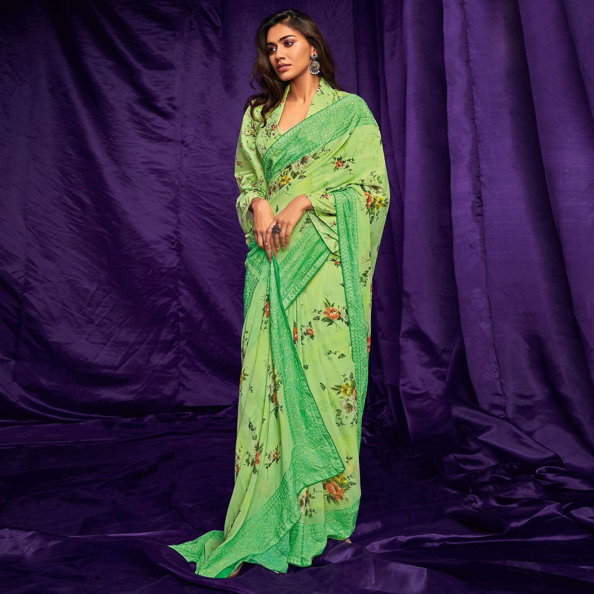 green-casual-wear-floral-digital-printed-pure-georgette-saree-120666