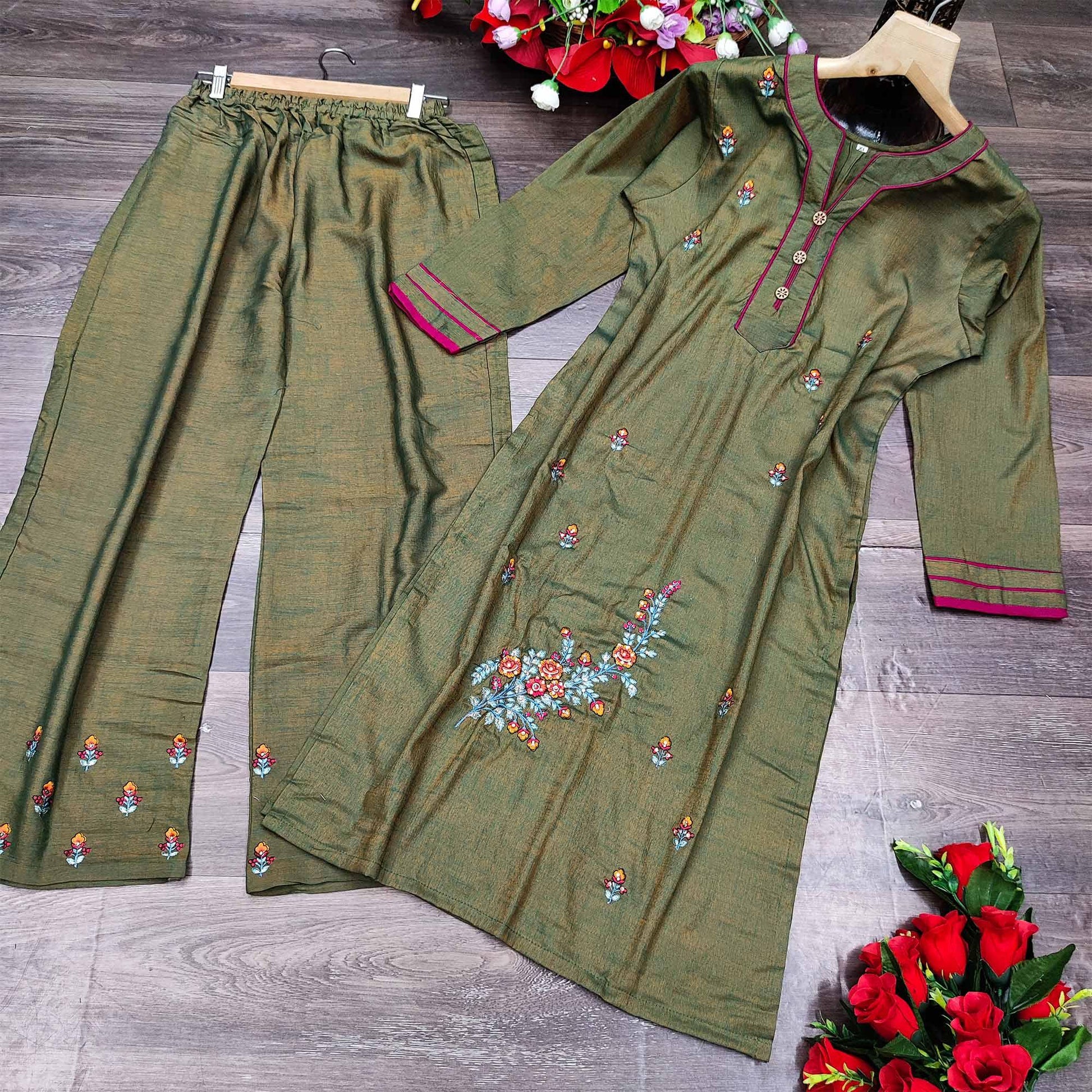 green-casual-wear-floral-embroidered-silk-two-tone-palazzo-suit-105655