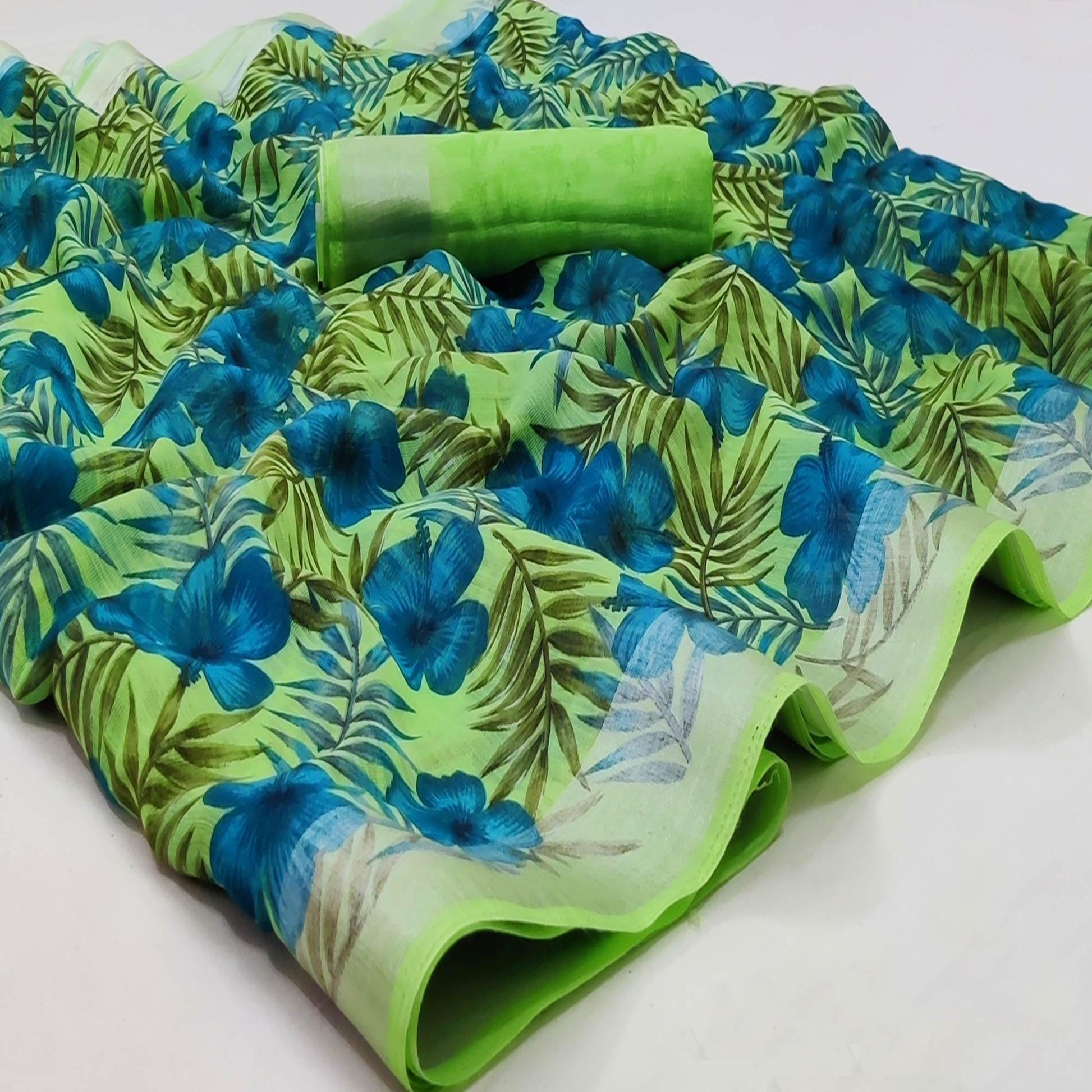 green-casual-wear-floral-mill-printed-cotton-saree-with-zari-border-134301