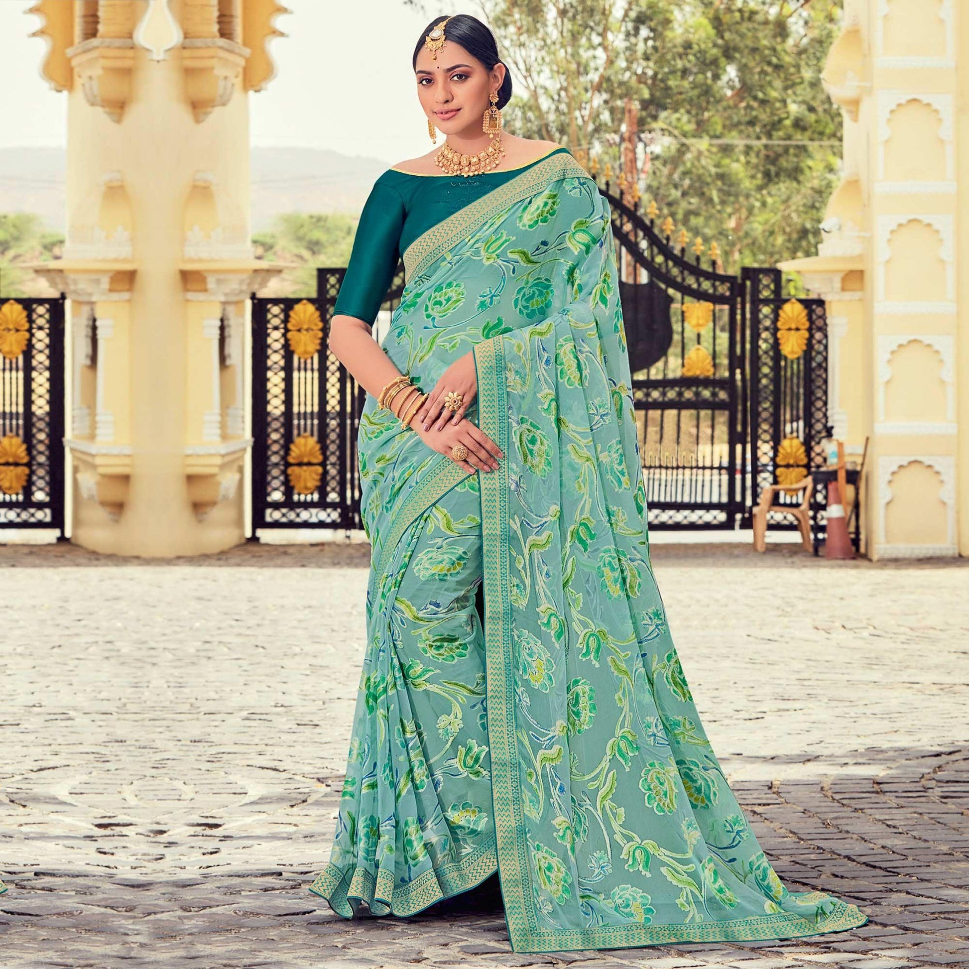 green-casual-wear-floral-printed-brasso-saree-119127