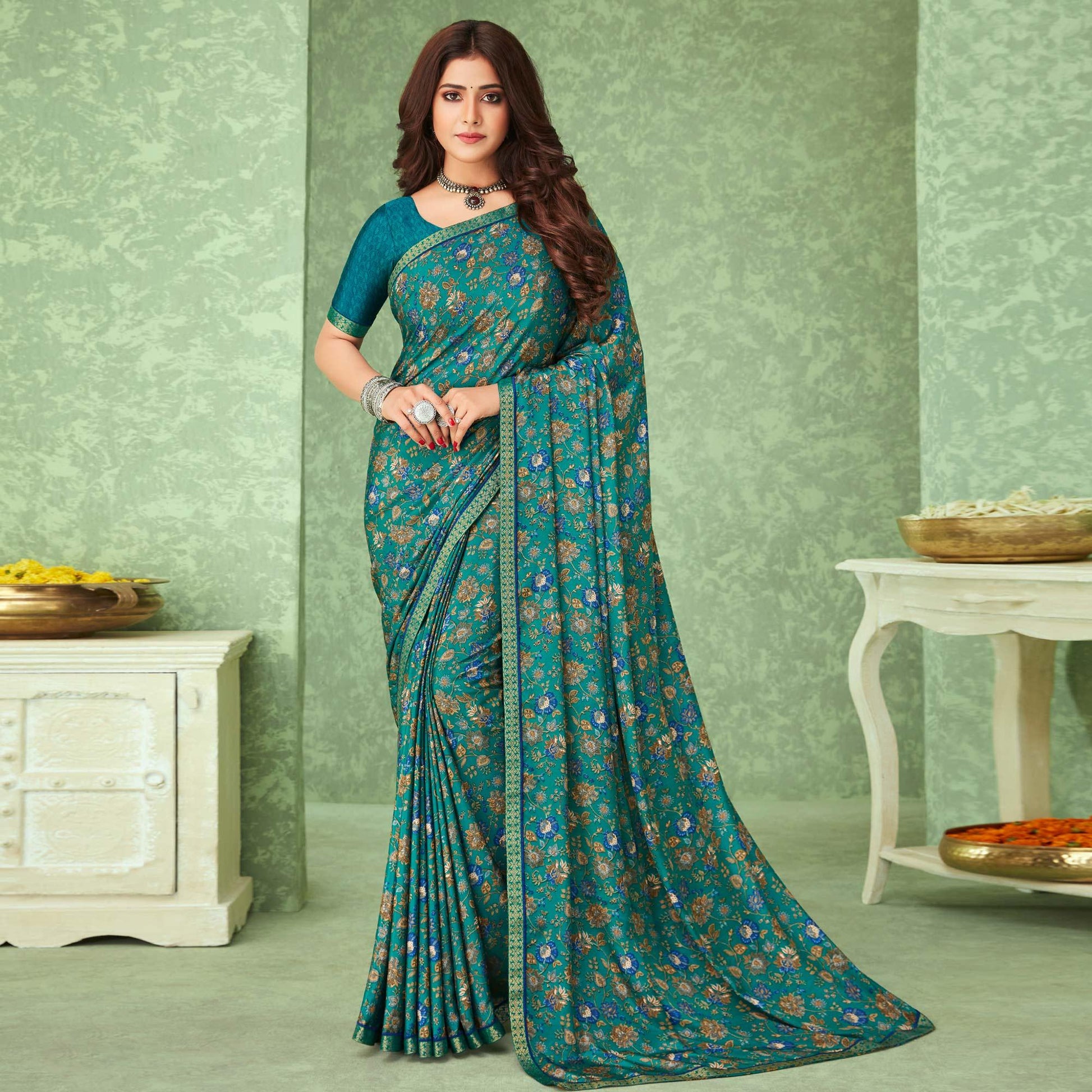 green-casual-wear-floral-printed-silk-crepe-saree-with-banarasi-border-131180