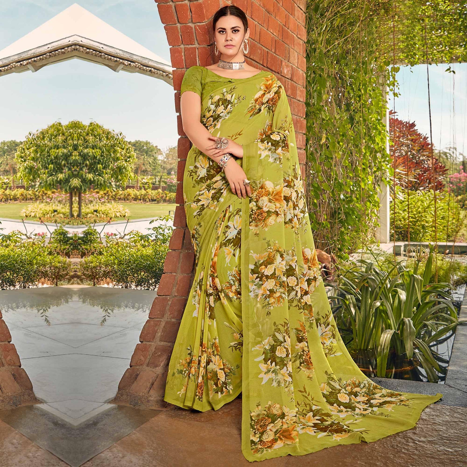 green-casual-wear-floral-printed-viscose-georgette-saree-112472