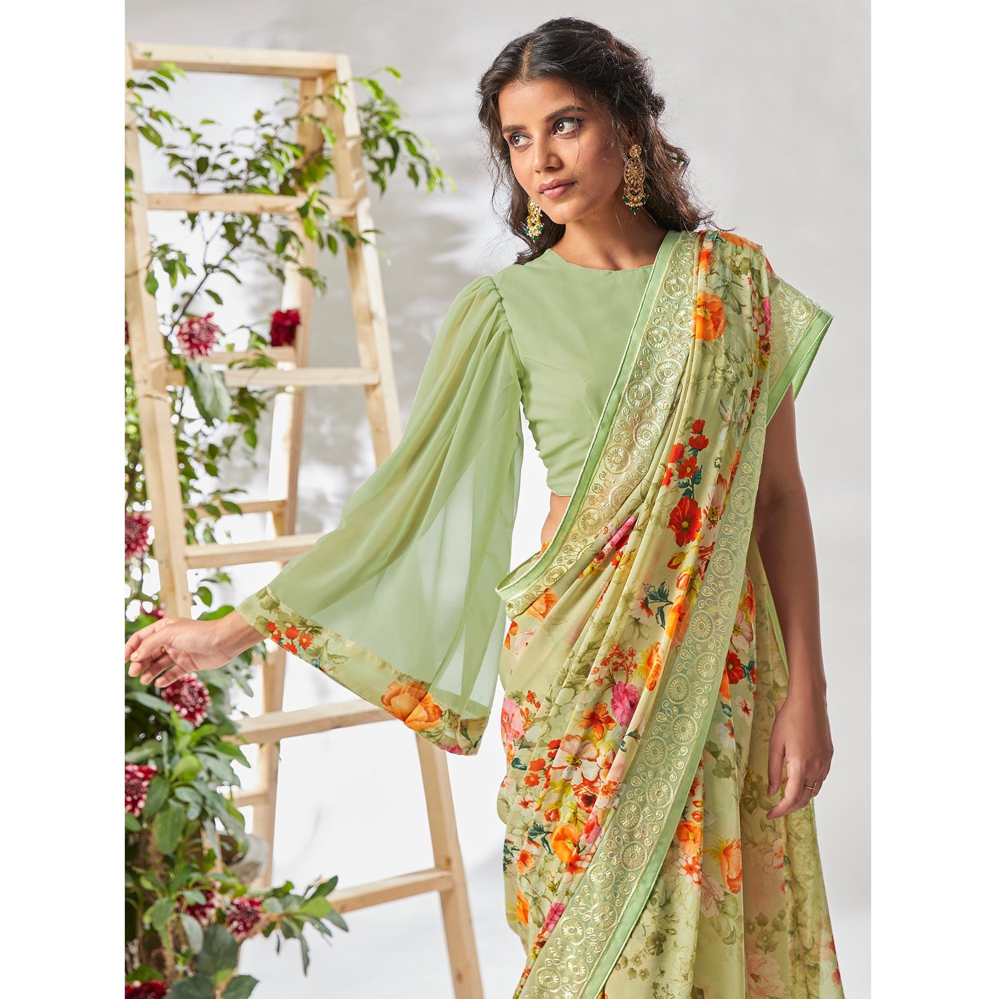 green-casual-wear-floral-printed-georgette-saree-118540