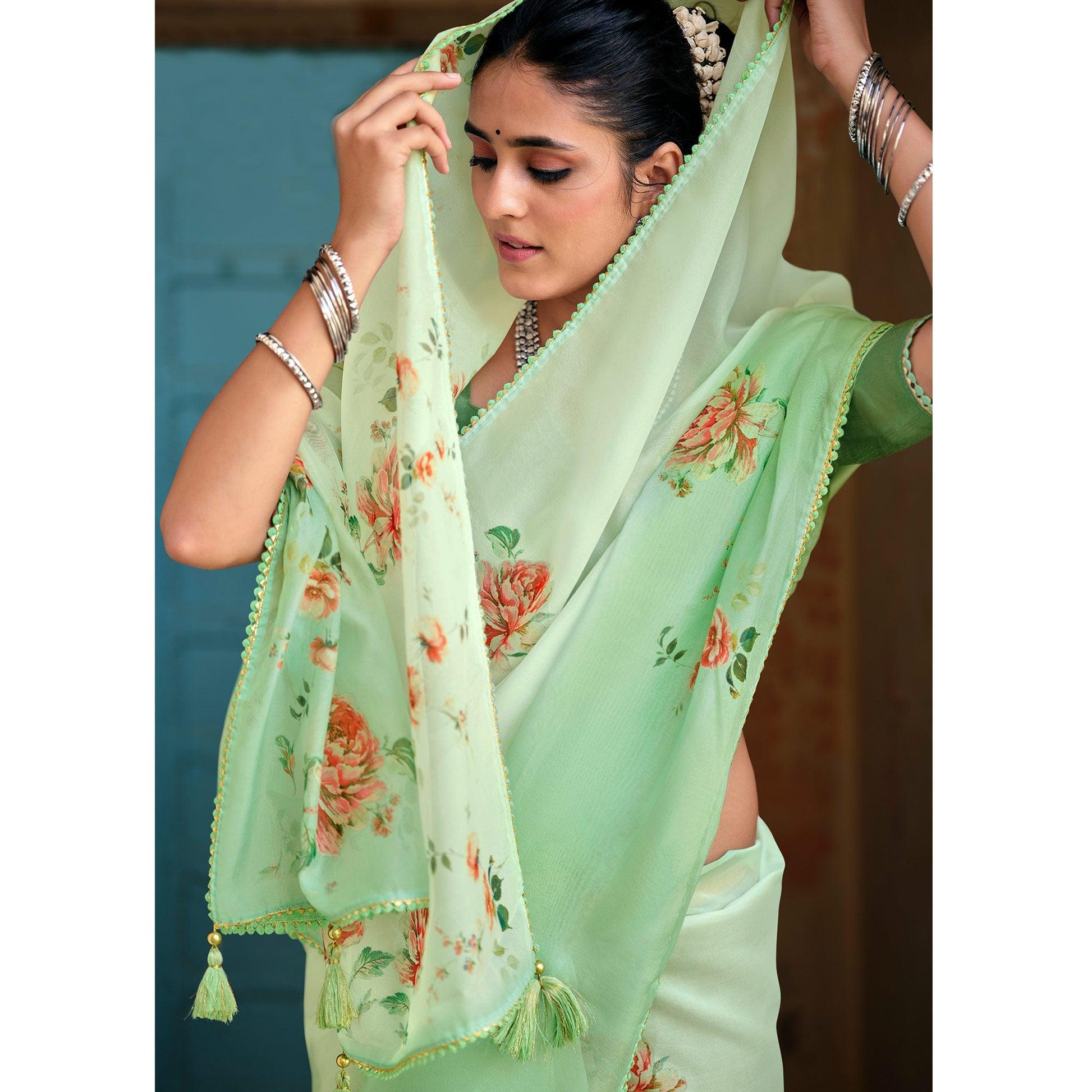 green-casual-wear-floral-printed-heavy-organza-silk-saree-126603