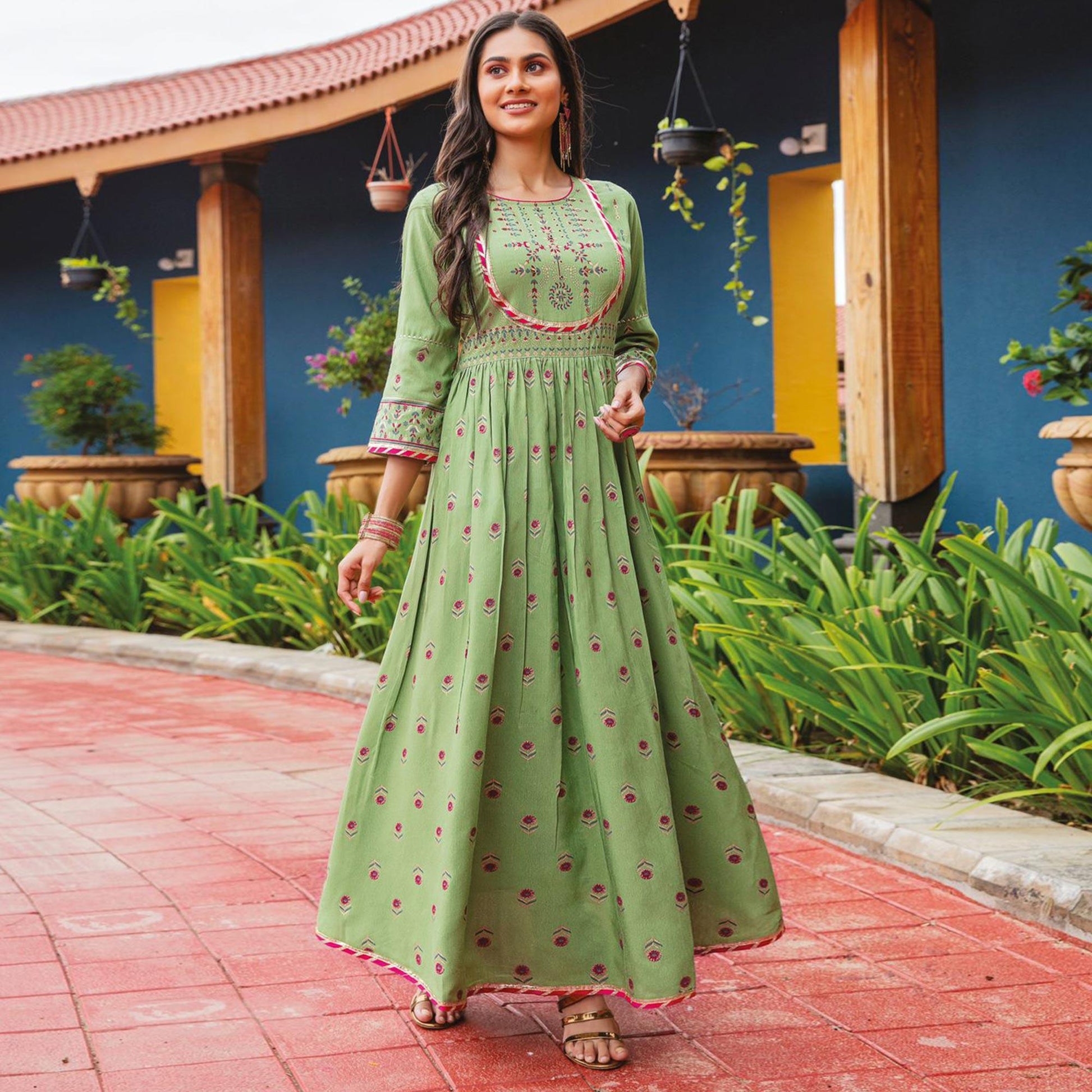 green-casual-wear-floral-printed-heavy-silk-long-kurti-123456