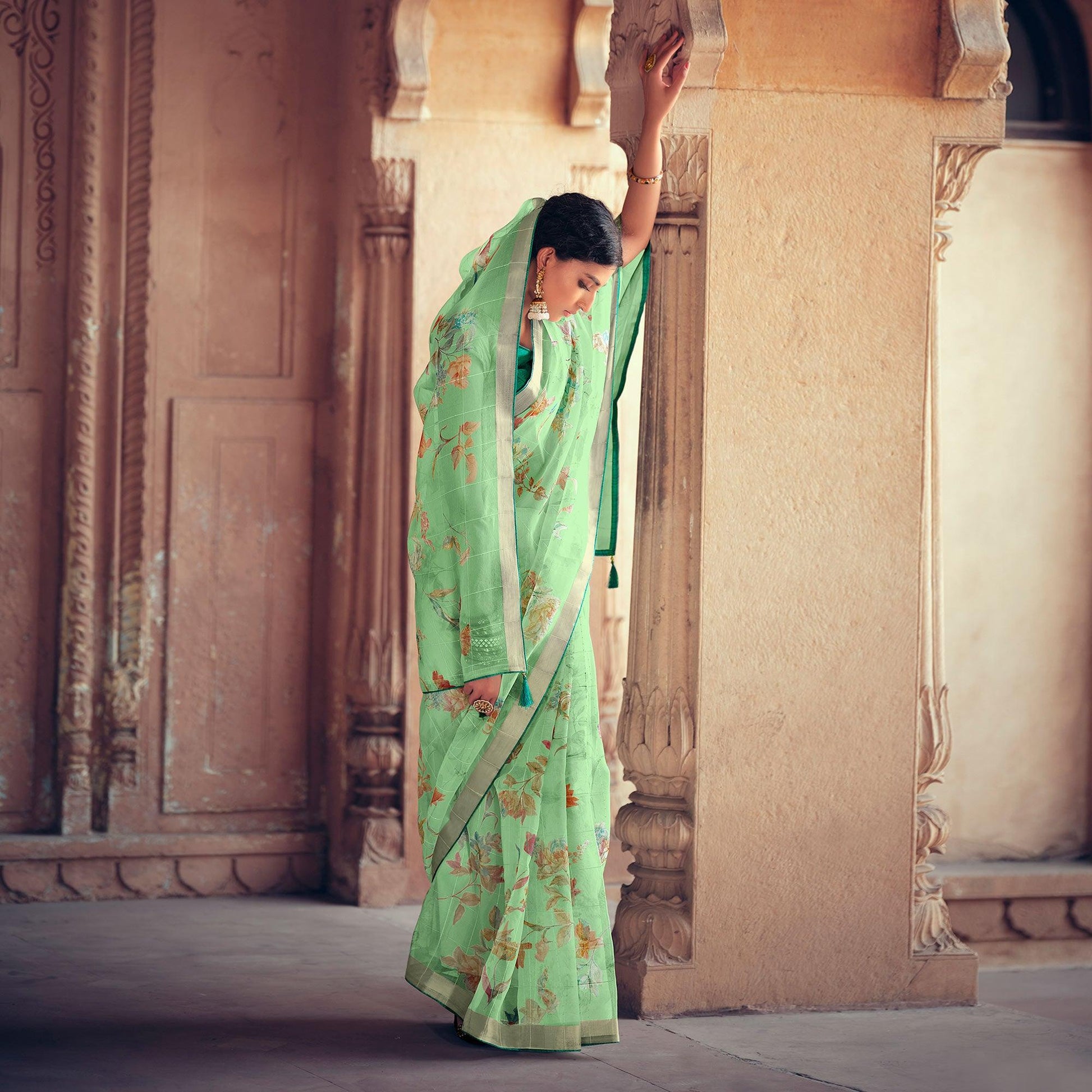 green-casual-wear-floral-printed-with-weaving-sequence-organza-saree-127265