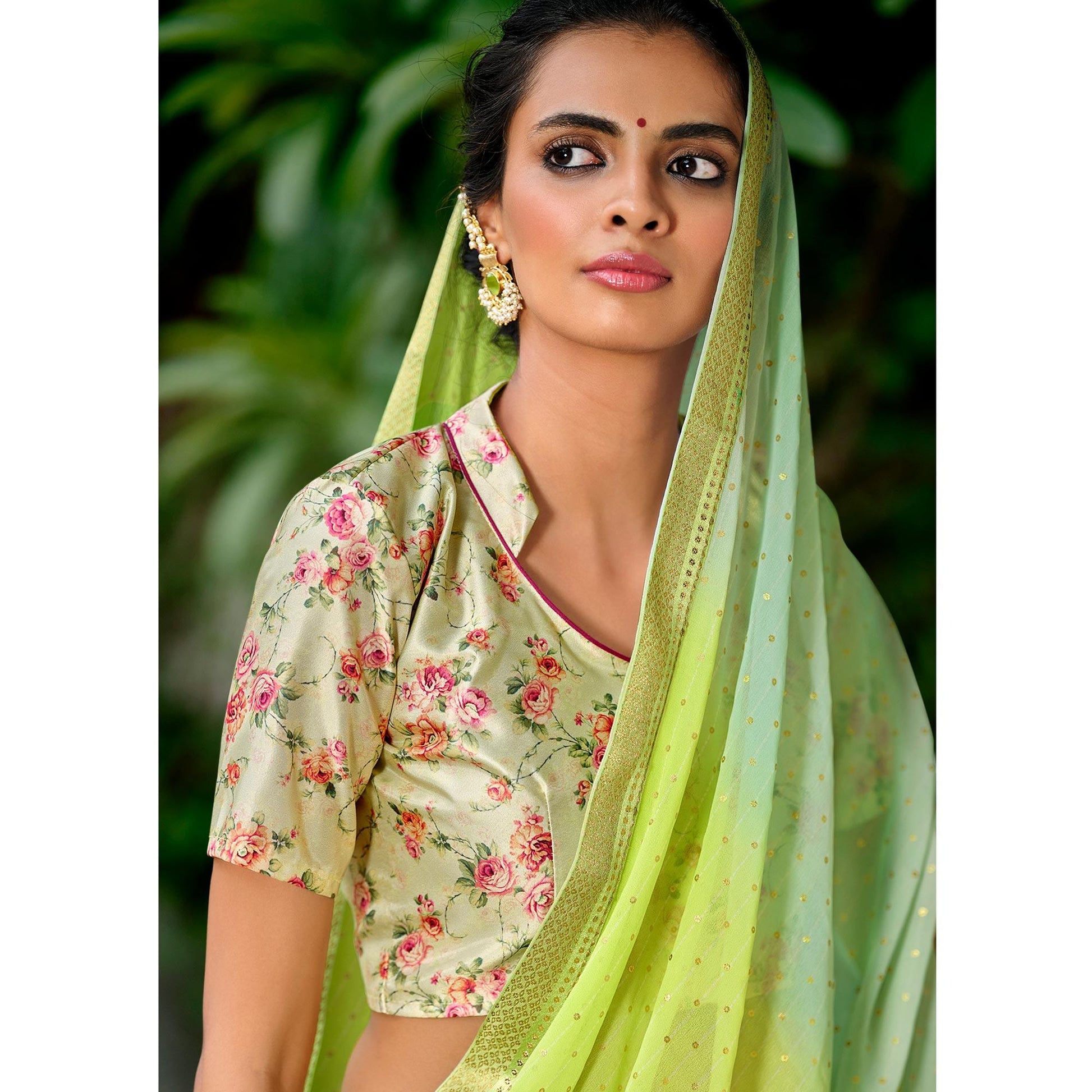 green-casual-wear-foil-printed-georgette-saree-120897