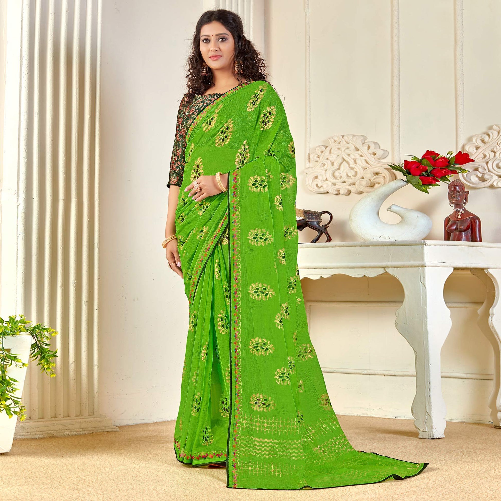 green-casual-wear-foil-printed-pure-chiffon-saree-120676
