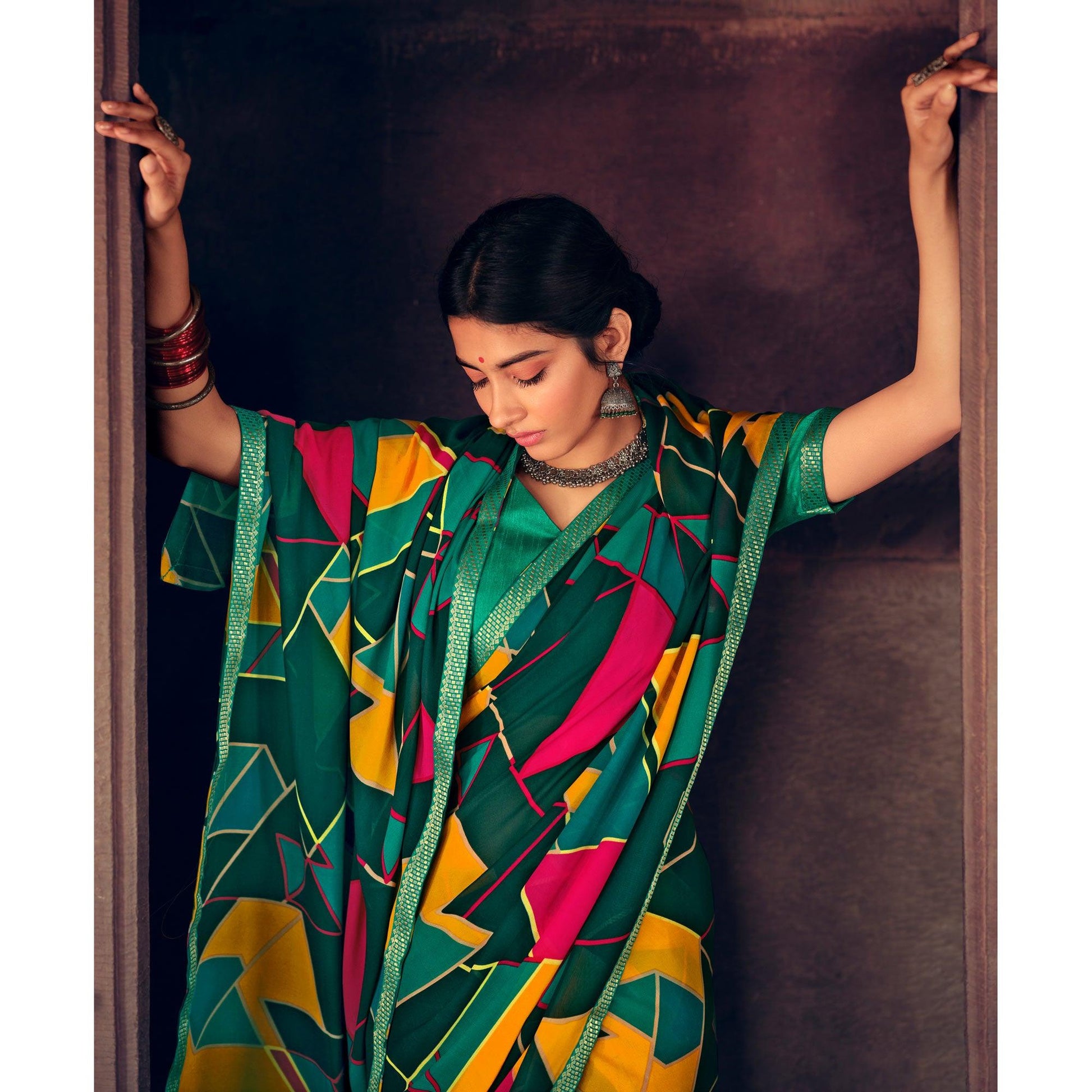 green-casual-wear-geometric-printed-heavy-micro-saree-127049