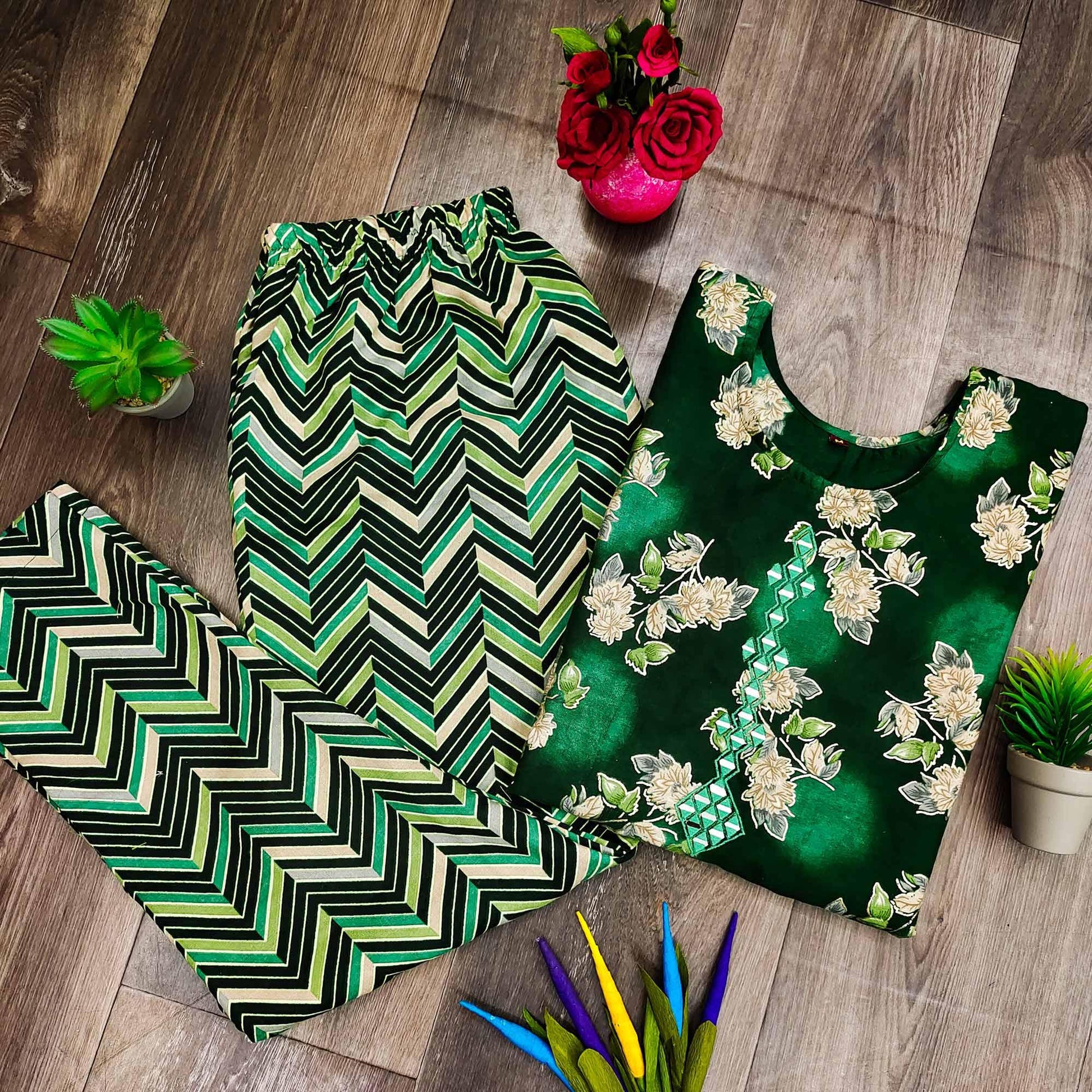 green-casual-wear-mirror-printed-ruby-cotton-kurti-pant-set-136611