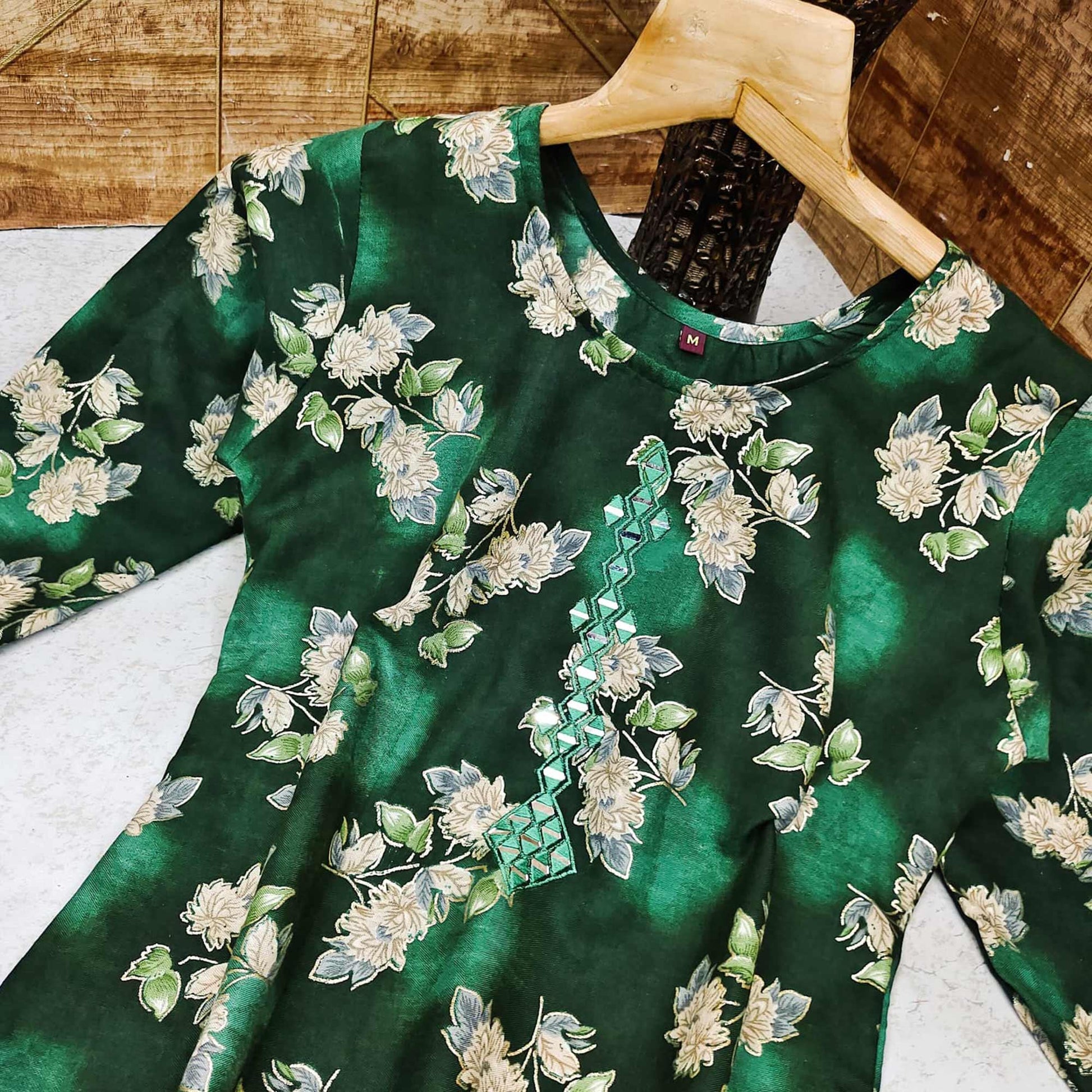 green-casual-wear-mirror-printed-ruby-cotton-kurti-pant-set-136611
