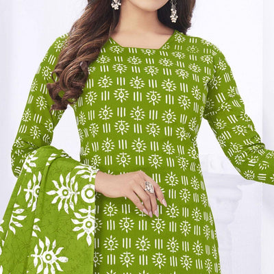 green-casual-wear-printed-cotton-dress-material-141667