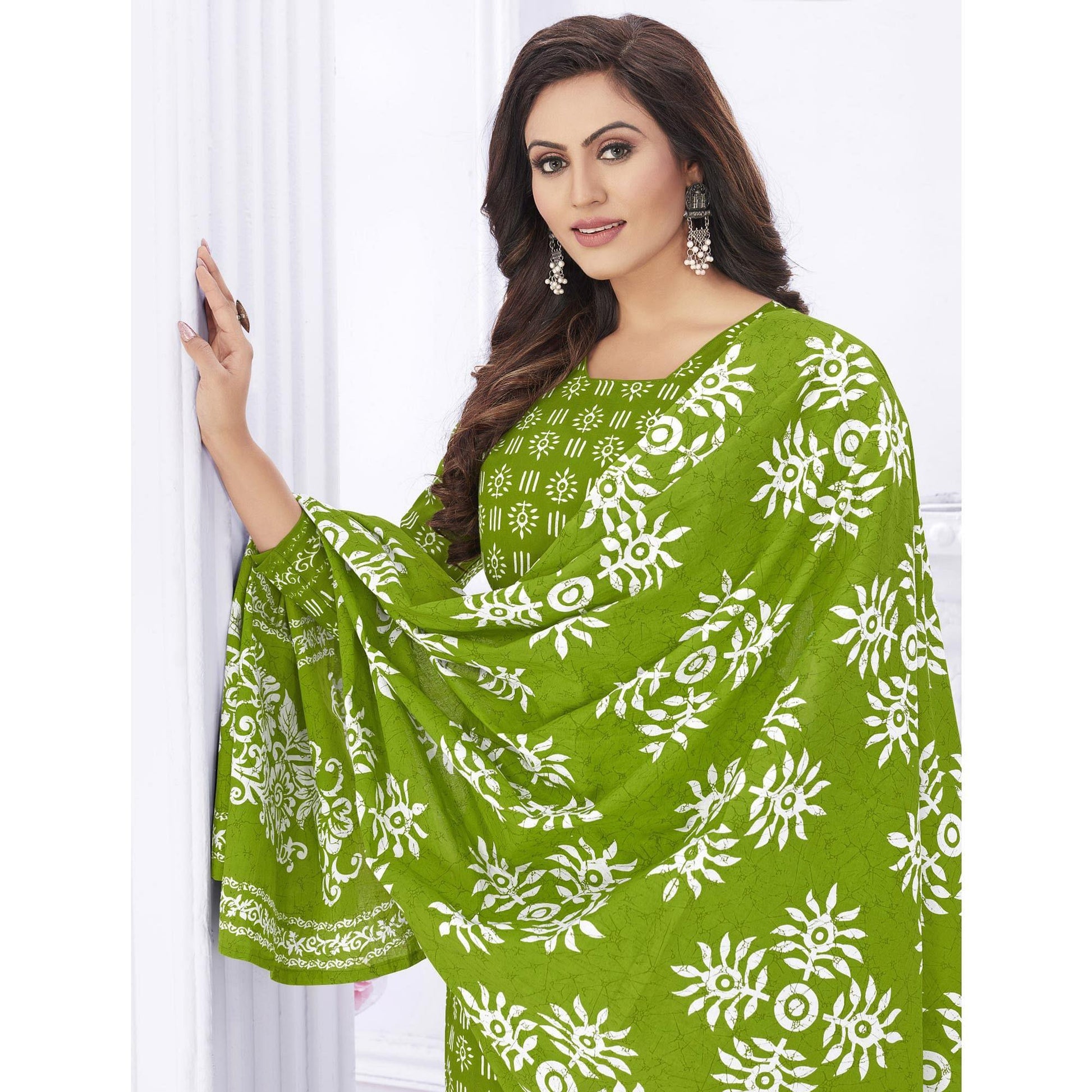 green-casual-wear-printed-cotton-dress-material-141667
