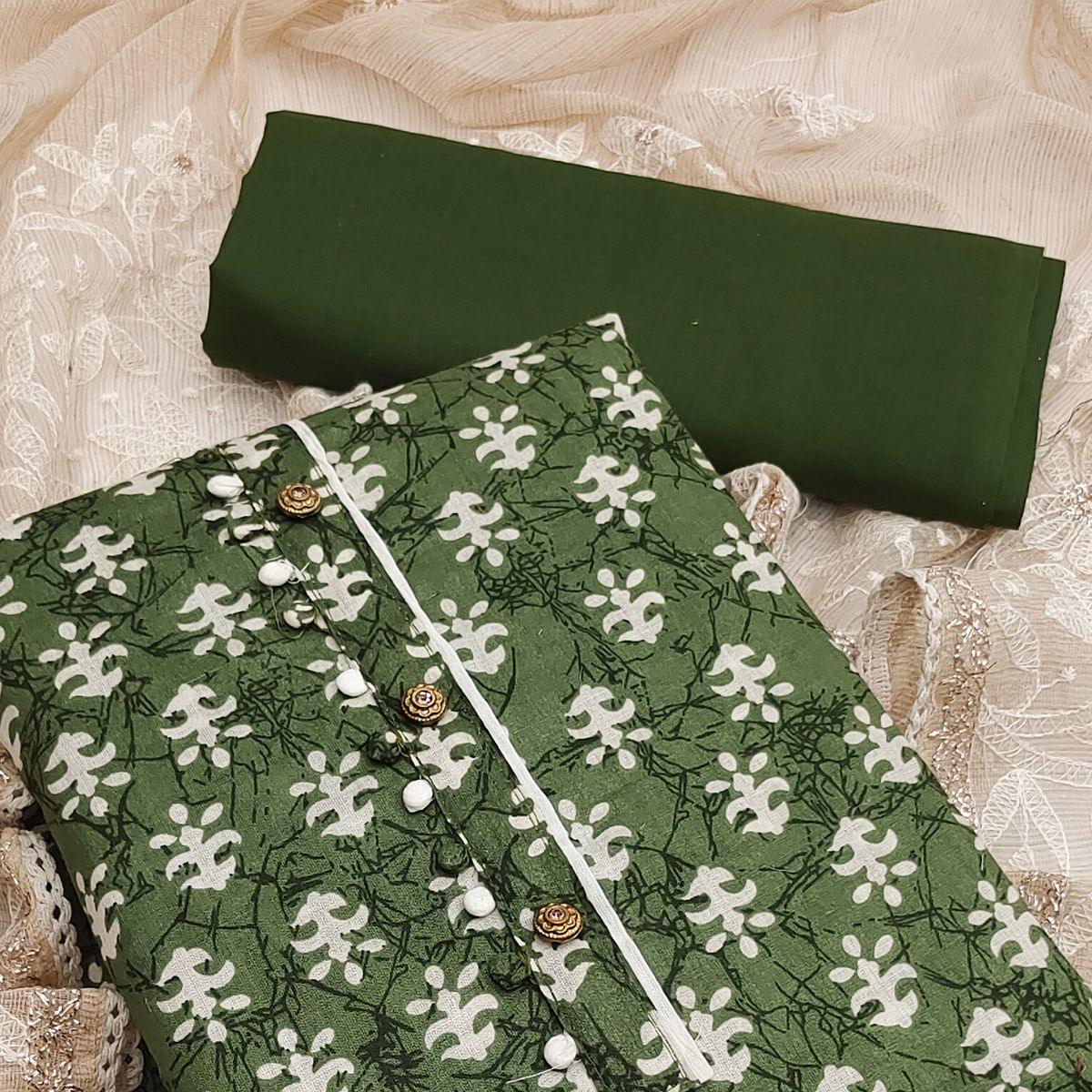 green-casual-wear-printed-cotton-dress-material-121123