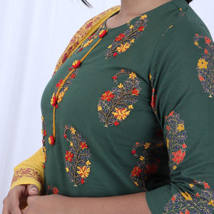 green-casual-wear-printed-cotton-kurti-pant-set-with-dupatta-122758