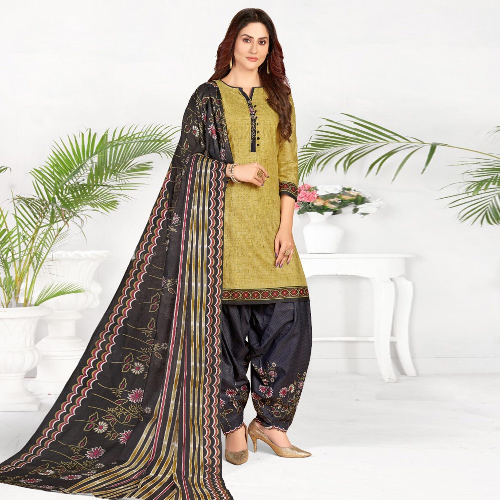 green-casual-wear-printed-cotton-patiala-dress-material-129526