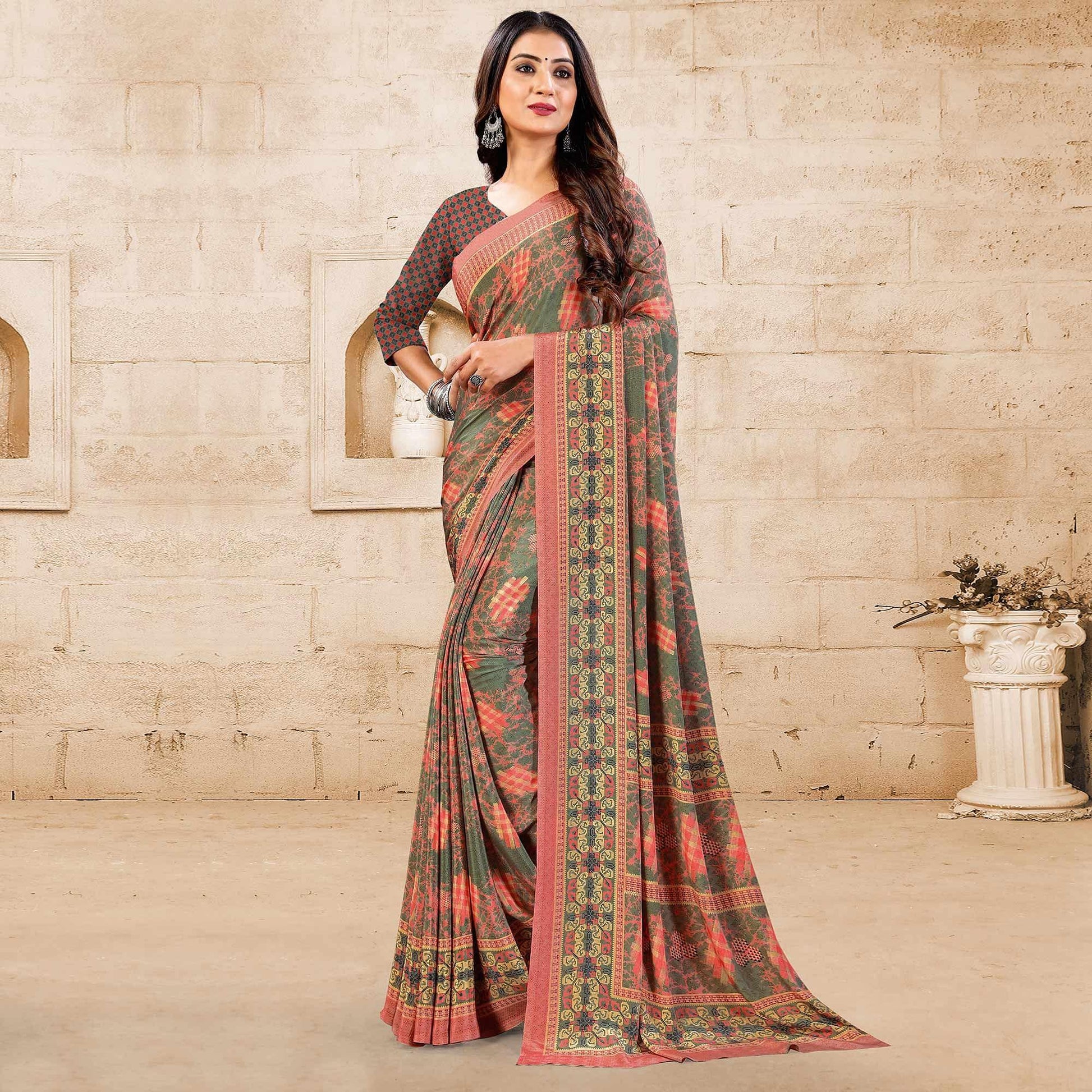green-casual-wear-printed-crepe-saree-140154