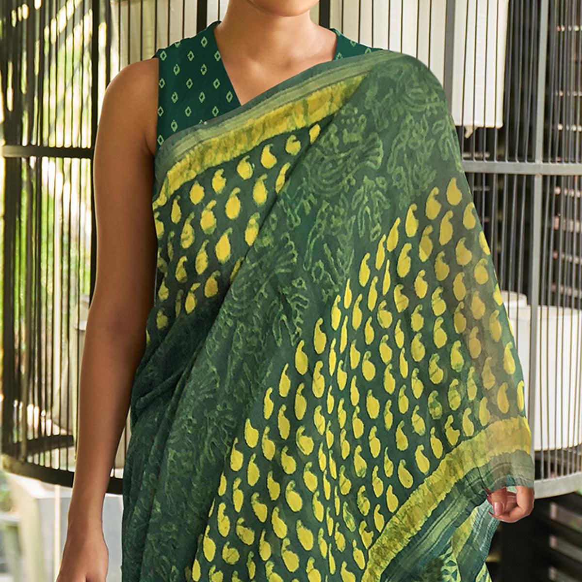 green-casual-wear-printed-linen-saree-124021