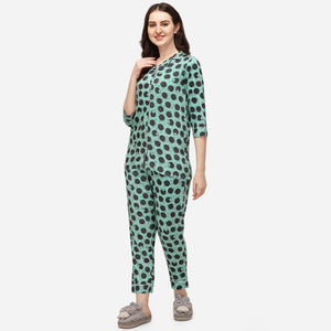 green-casual-wear-printed-rayon-night-suit-128329