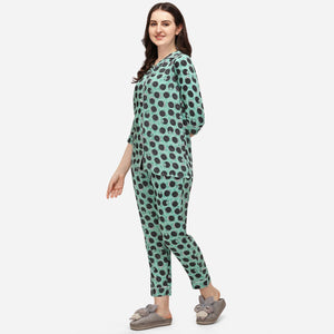 green-casual-wear-printed-rayon-night-suit-128329