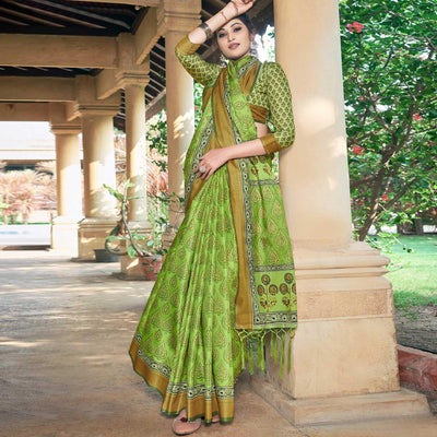 green-casual-wear-printed-silk-saree-135746