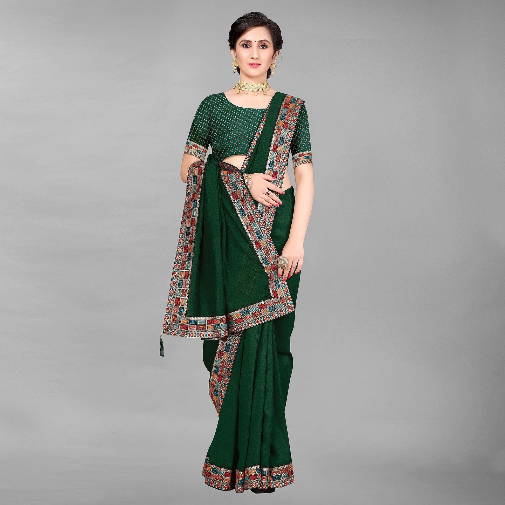 green-casual-wear-solid-heavy-vichitra-saree-136610