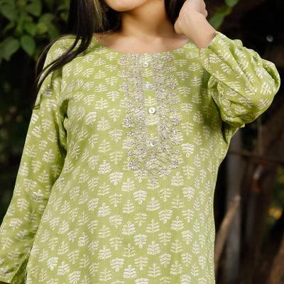 green-crayon-printed-rayon-kurti