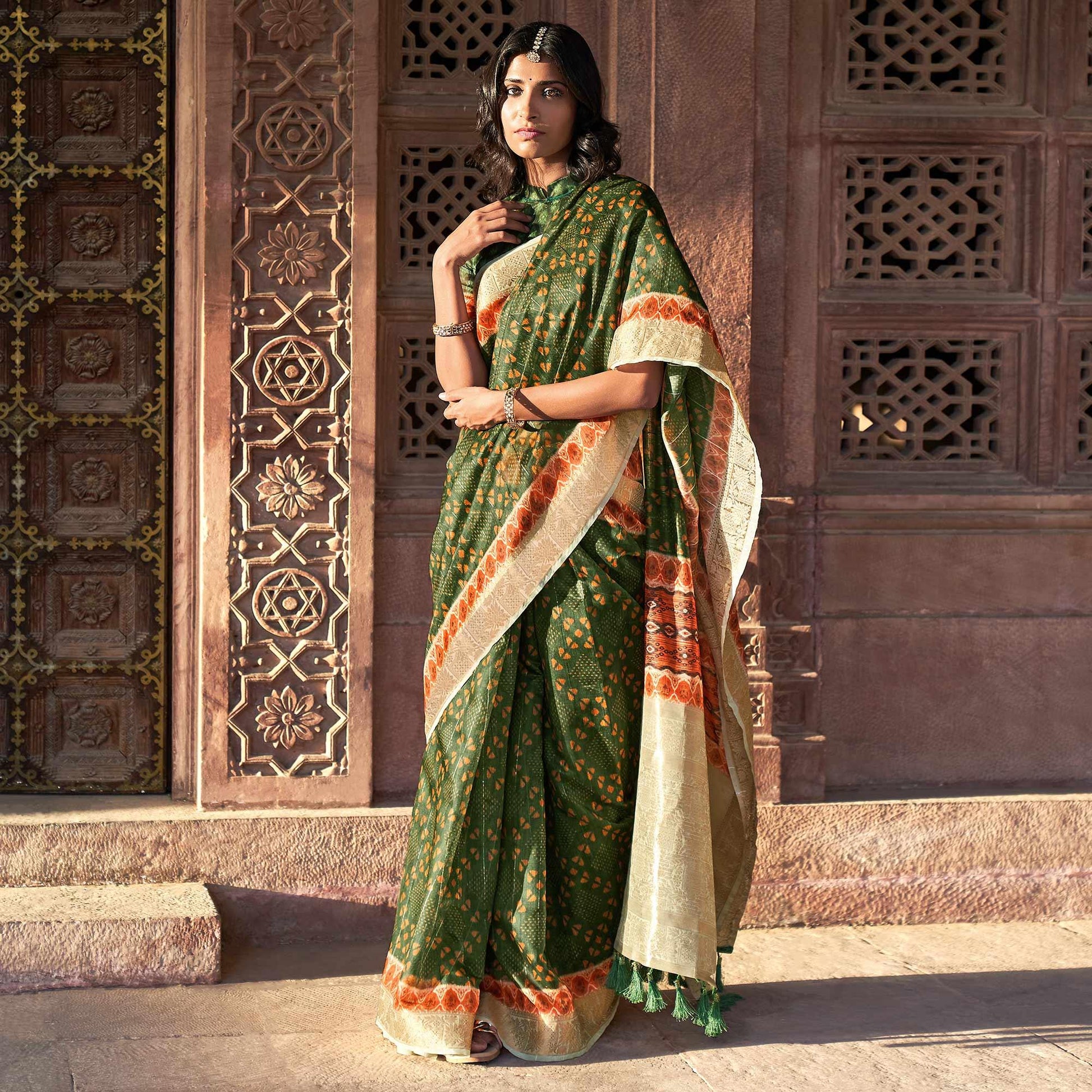 green-digital-printed-linen-saree-144878