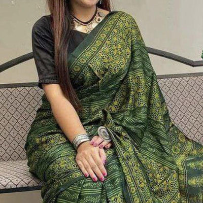 green-digital-printed-linen-saree-1