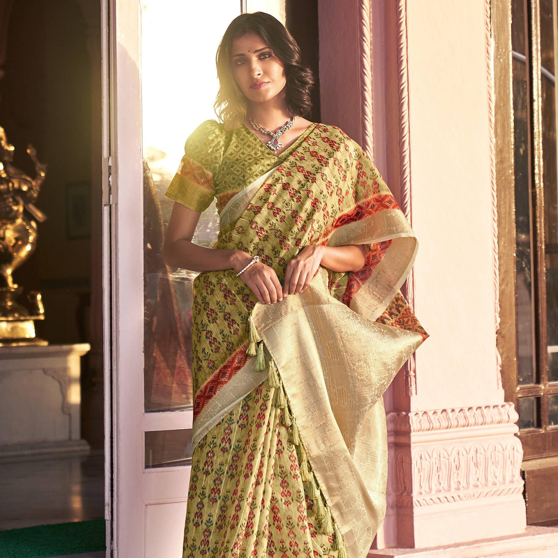 green-digital-printed-linen-saree-144877