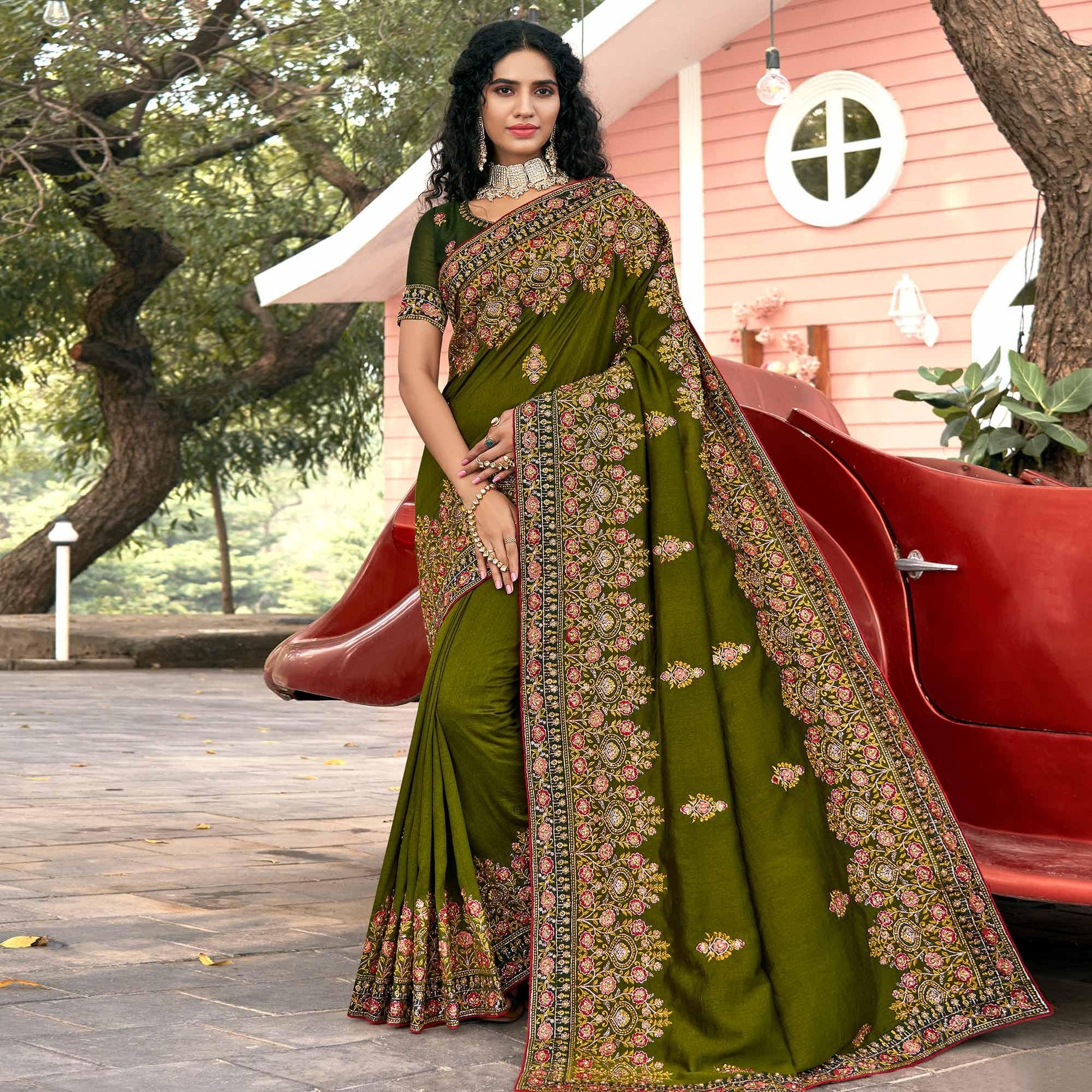 green-embellished-with-embroidered-vichitra-silk-saree-4