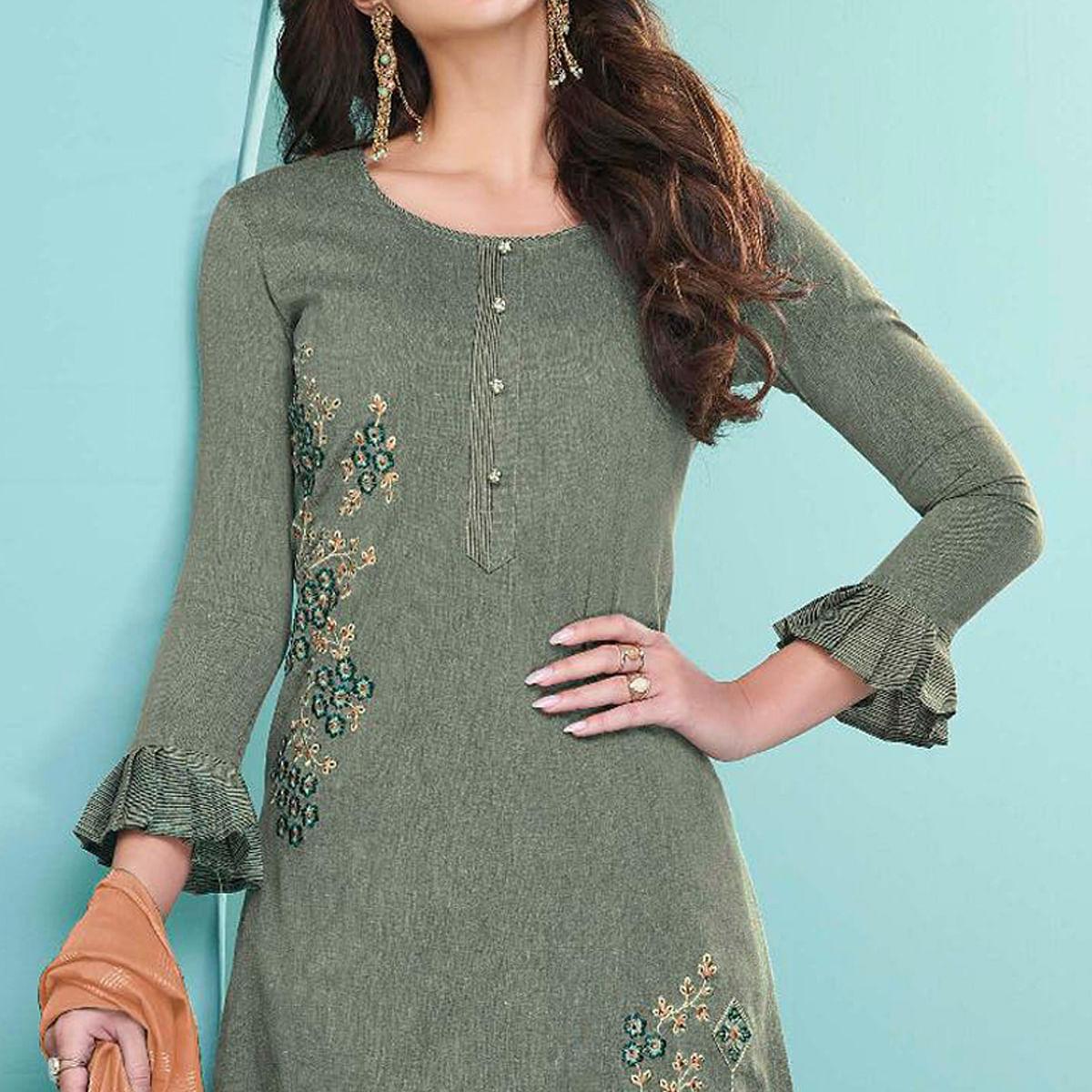 green-embroidered-cotton-kurti-pant-set-with-dupatta-143127