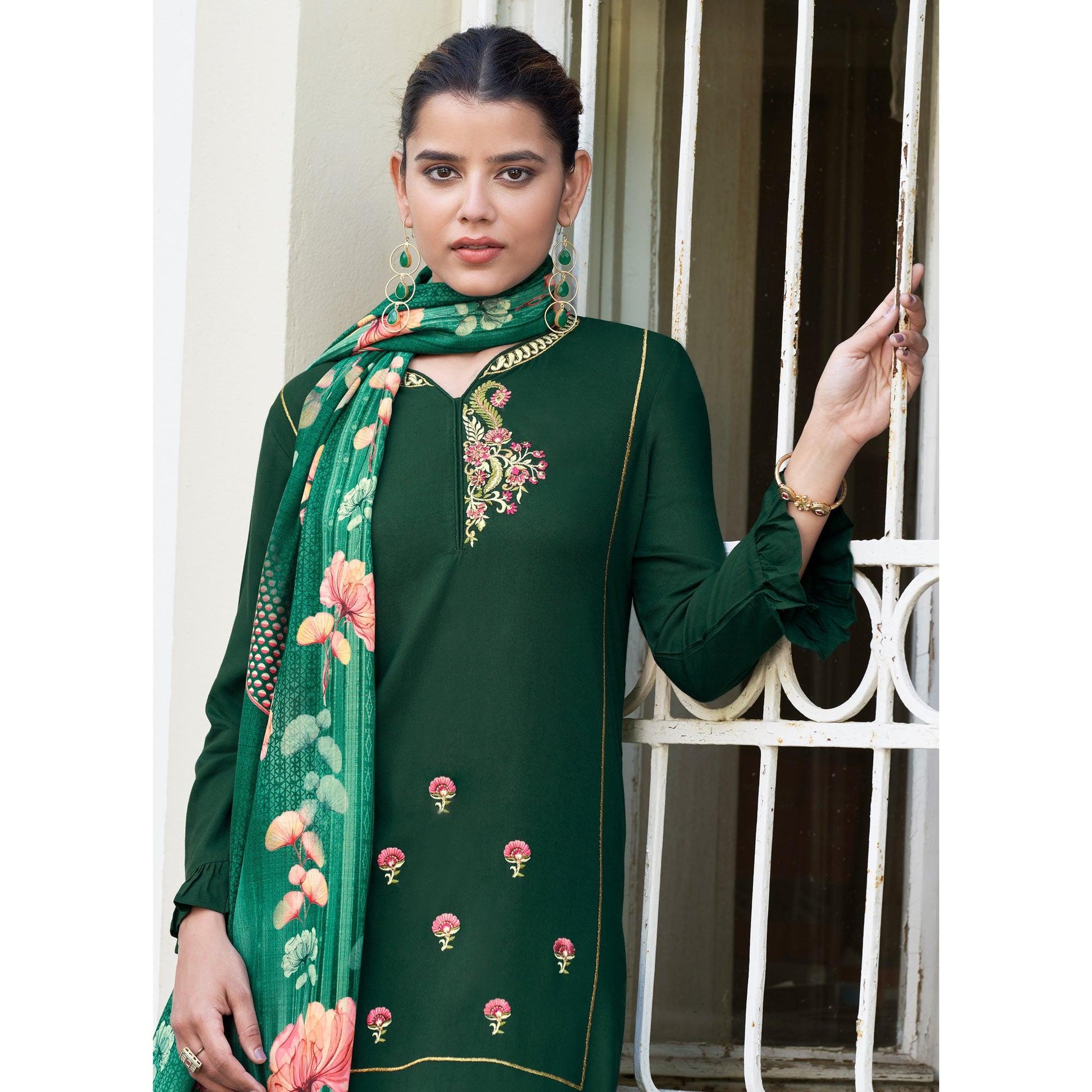 green-embroidered-rayon-kurti-pant-set-with-dupatta-145537