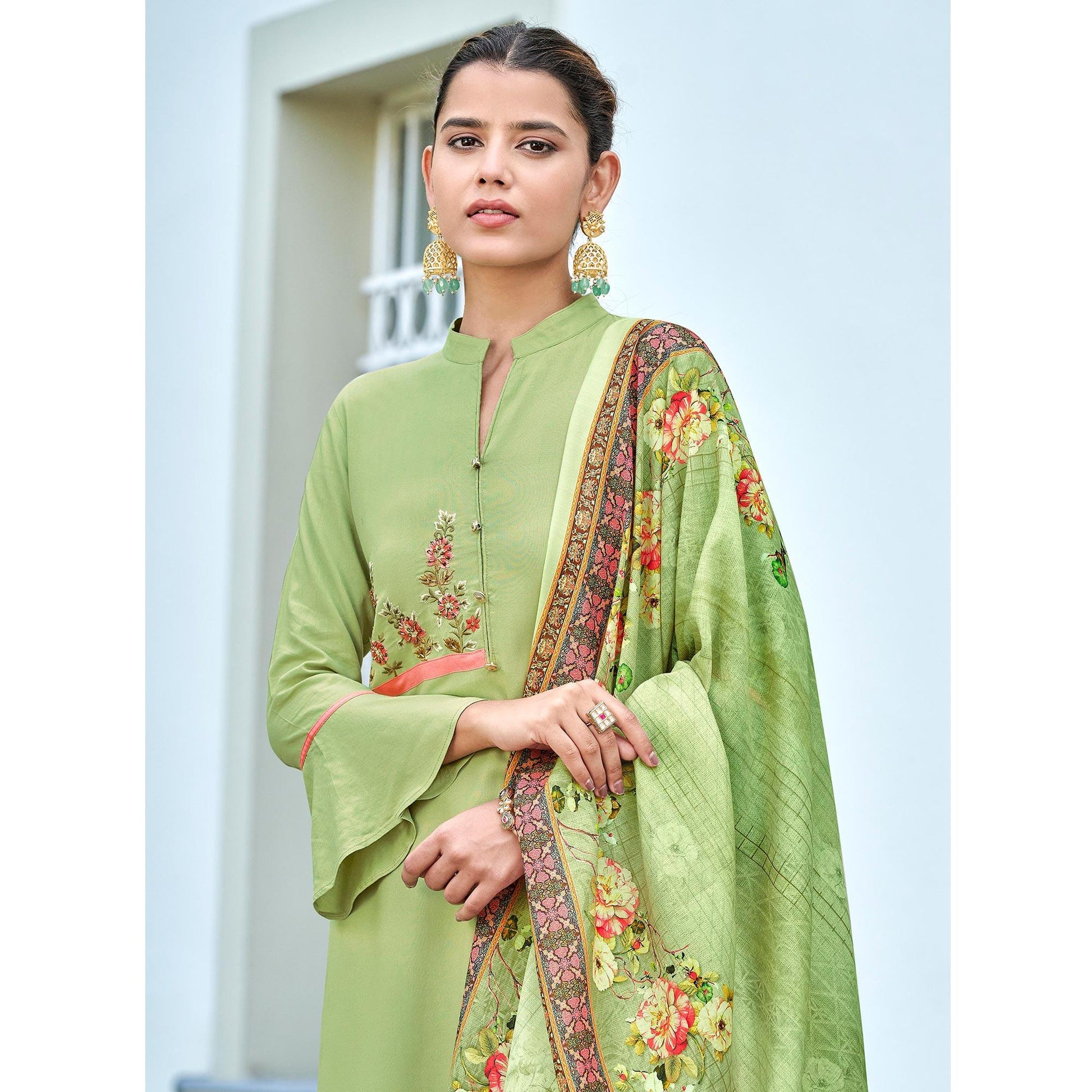 green-embroidered-rayon-kurti-pant-set-with-dupatta