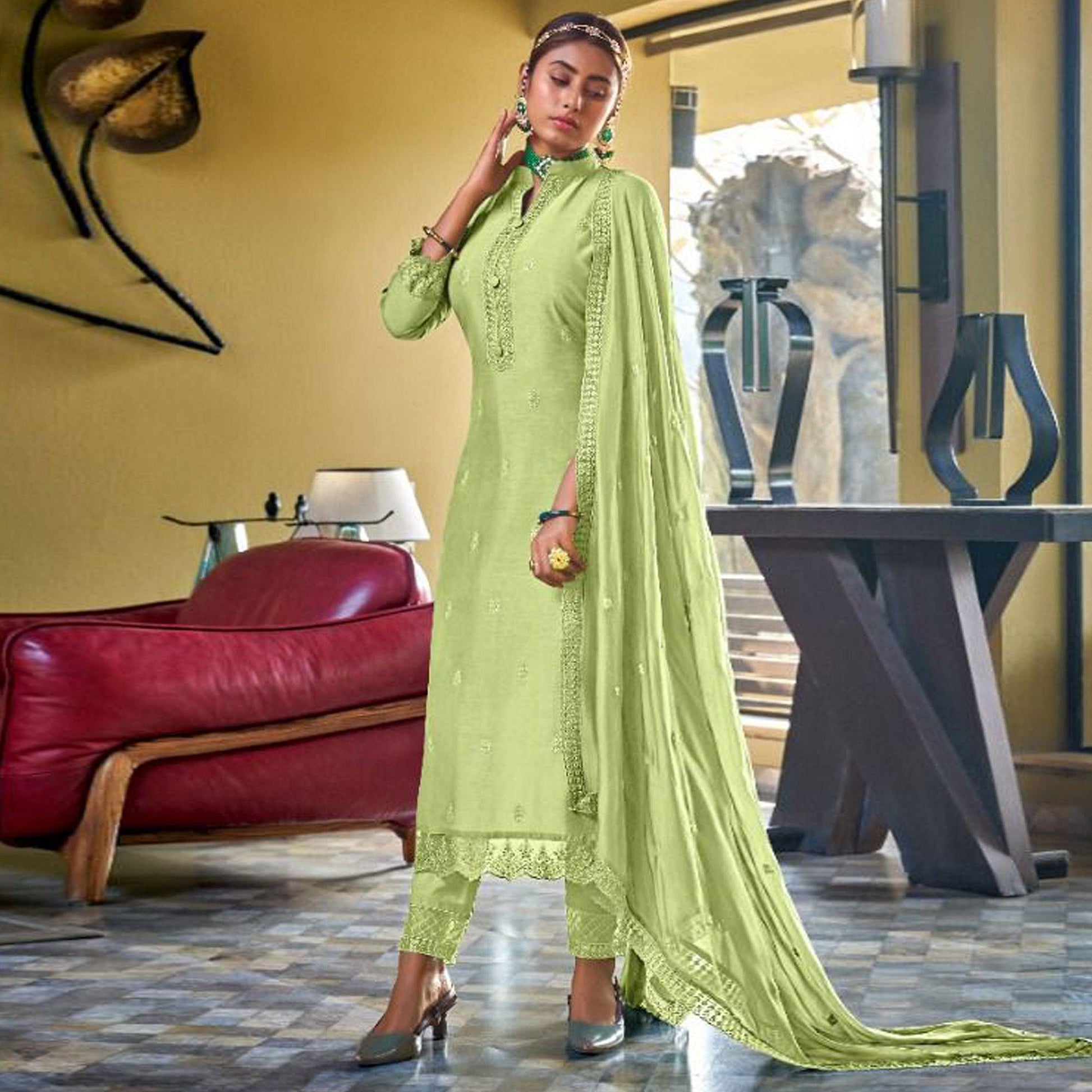 green-embroidered-viscose-kurti-pant-set-143601