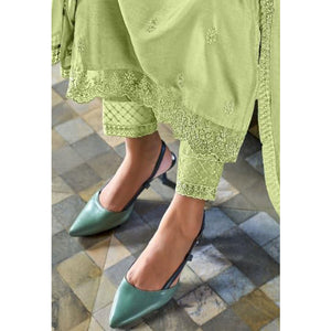 green-embroidered-viscose-kurti-pant-set-143601
