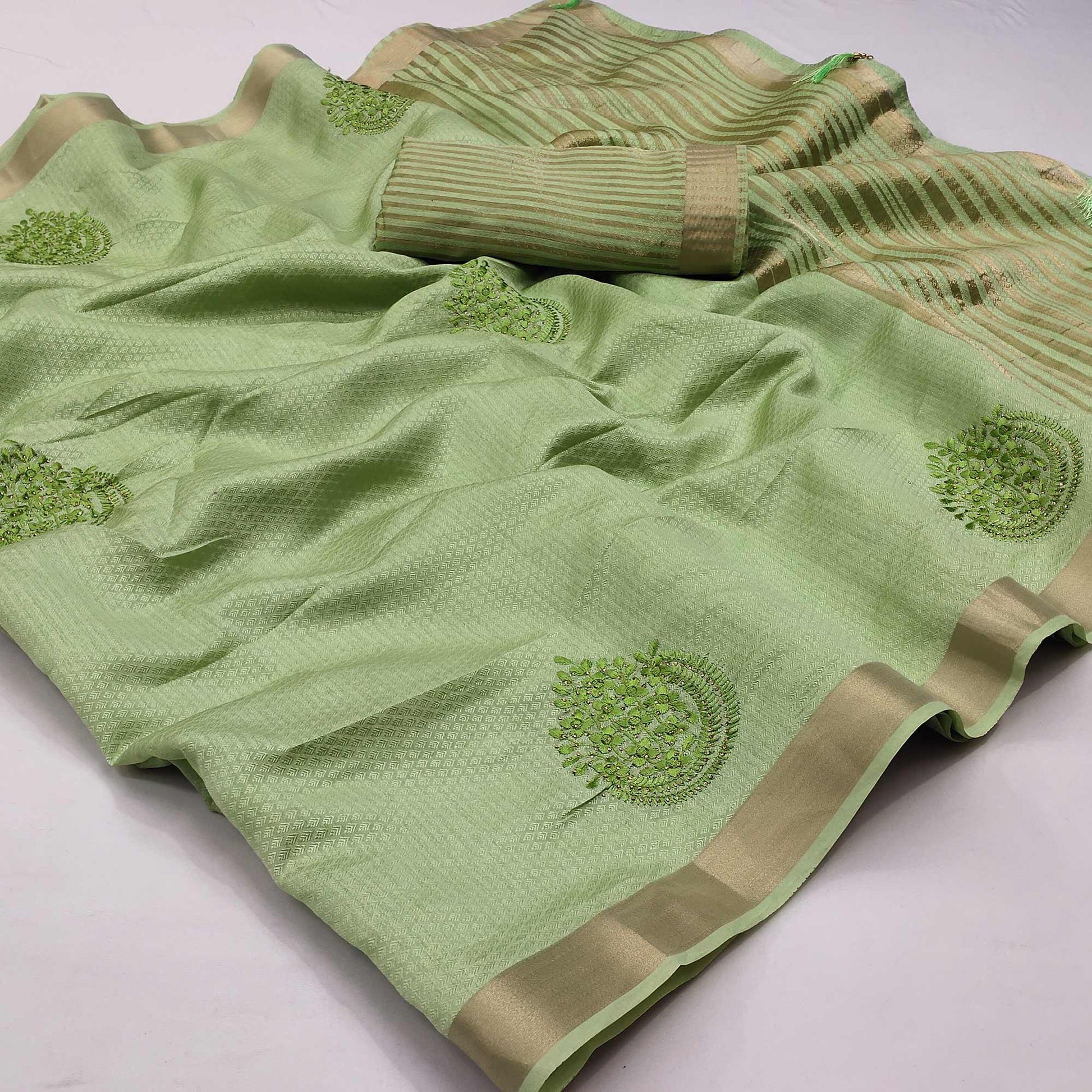 green-festive-wear-embroidered-with-embellished-cotton-saree-141854