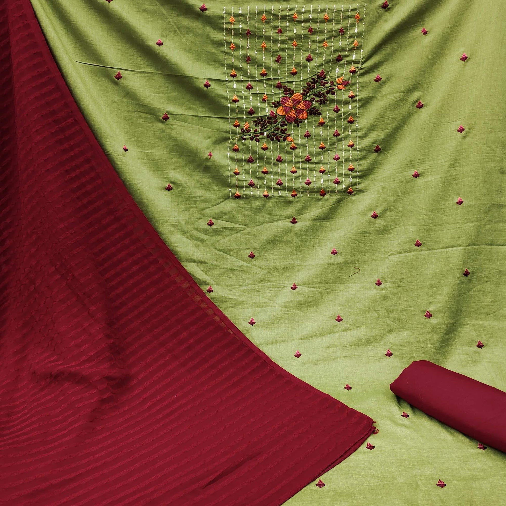 green-casual-wear-floral-embroidered-cotton-dress-material-132620