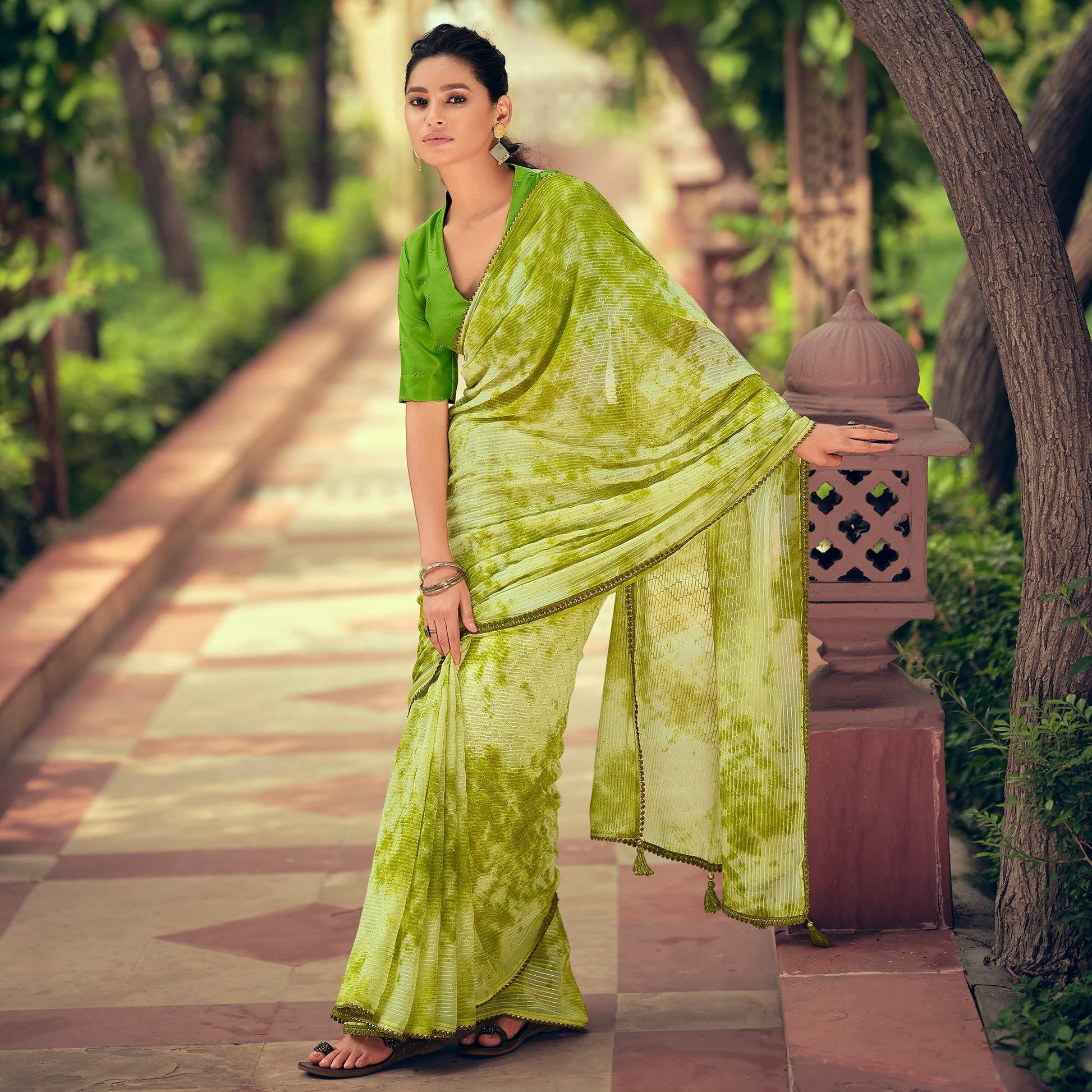 green-festive-wear-crochet-work-georgette-saree-127590