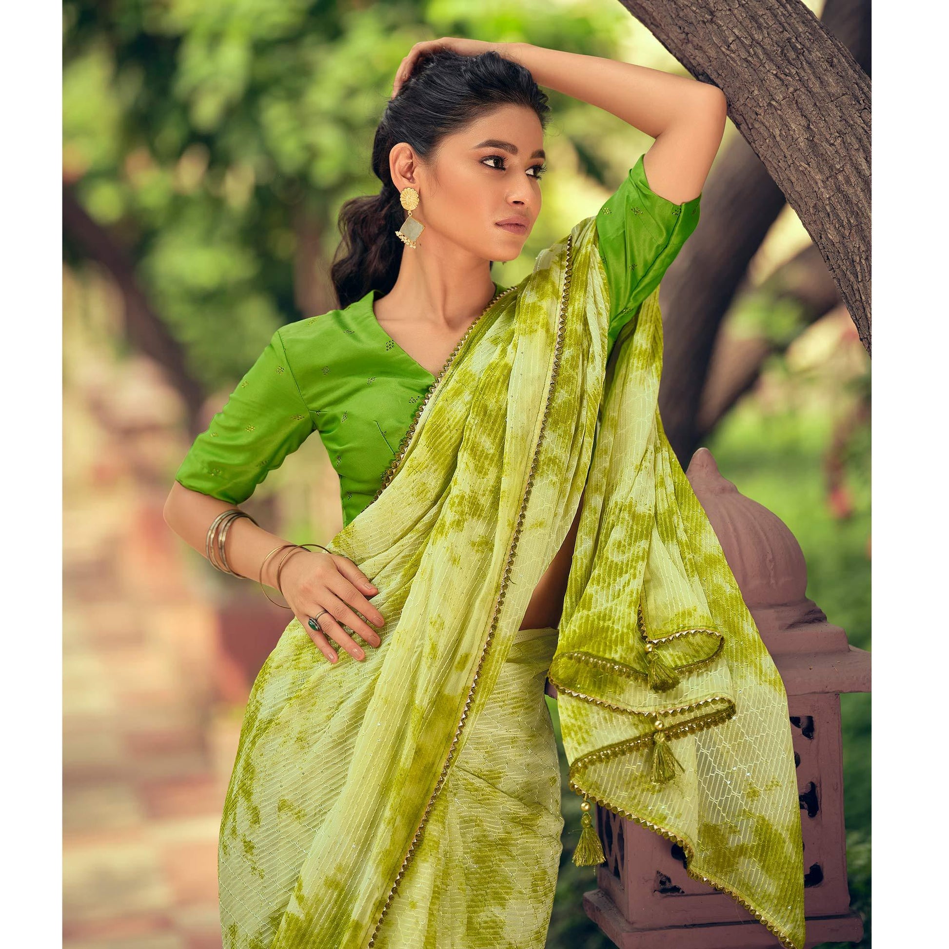 green-festive-wear-crochet-work-georgette-saree-127590