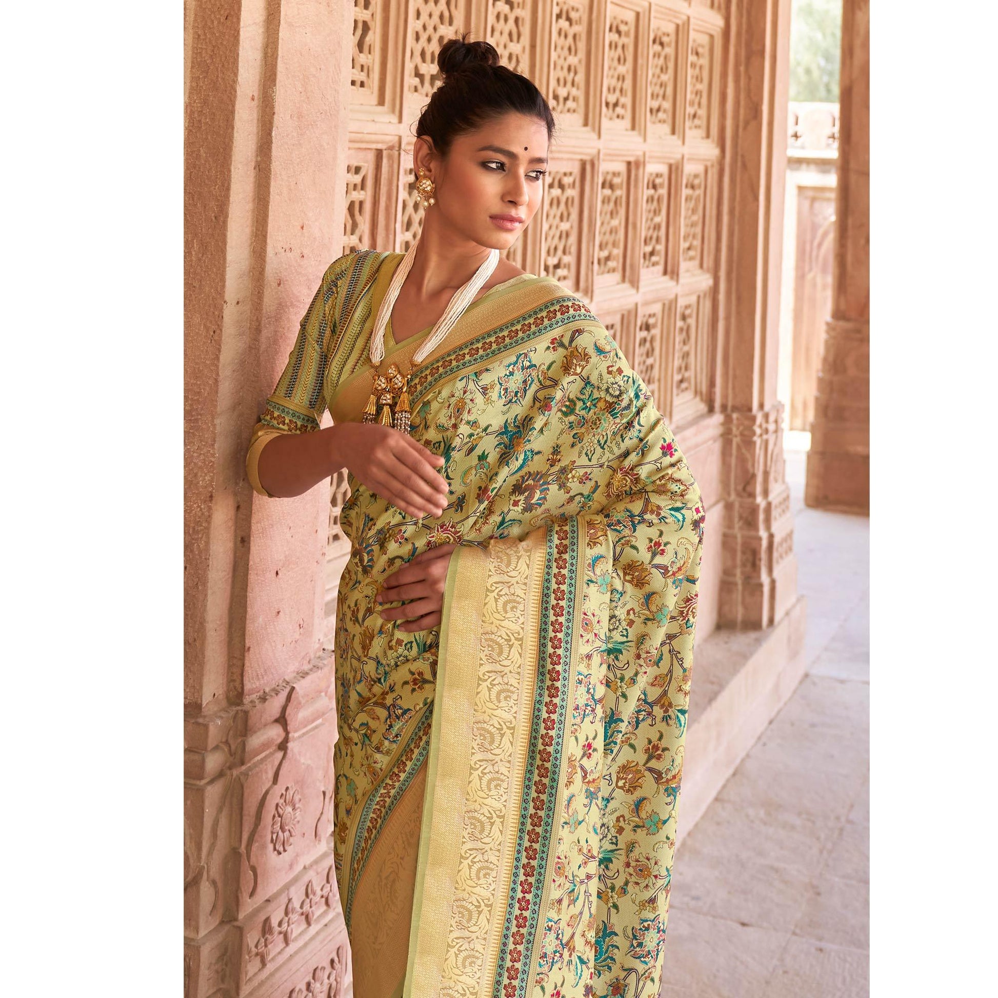 green-festive-wear-digital-printed-soft-silk-saree-with-viscose-zari-border-110766