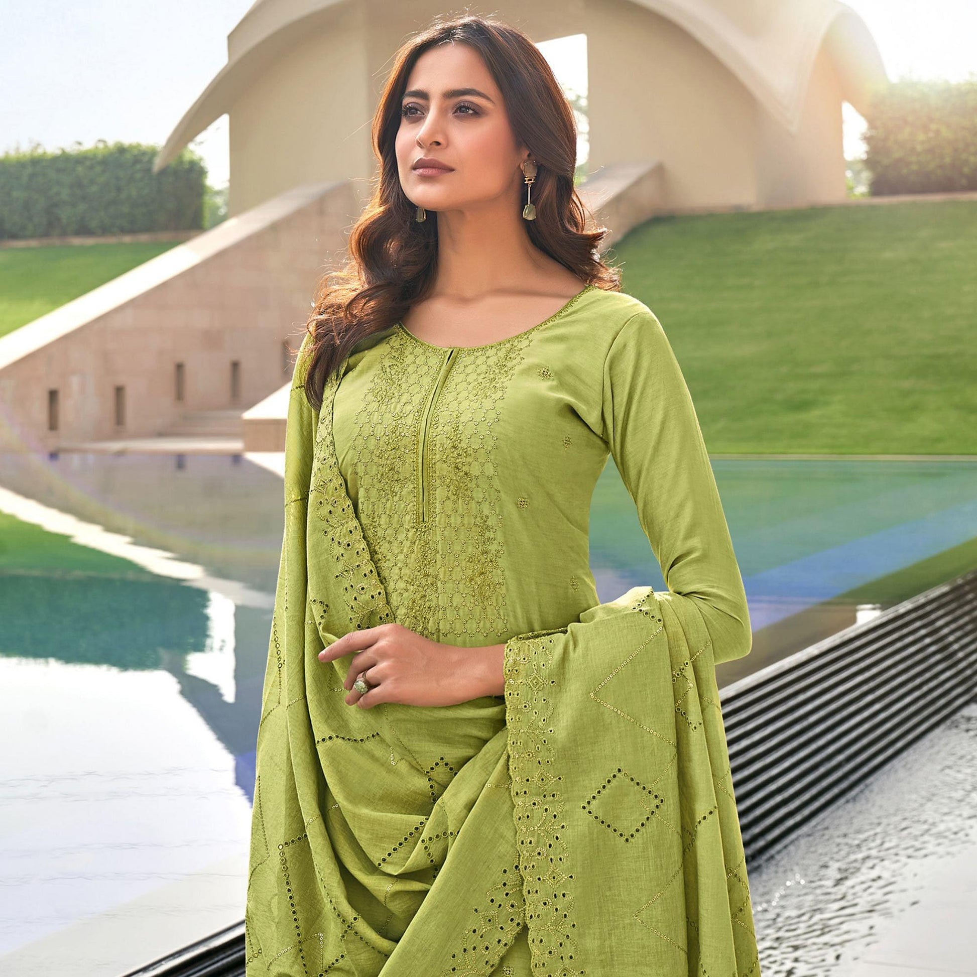 green-festive-wear-embroidered-muslin-palazzo-suit-109838