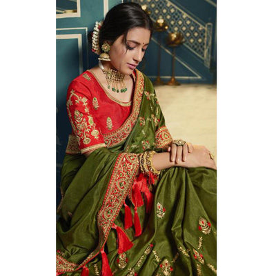 green-festive-wear-embroidered-silk-saree-123950